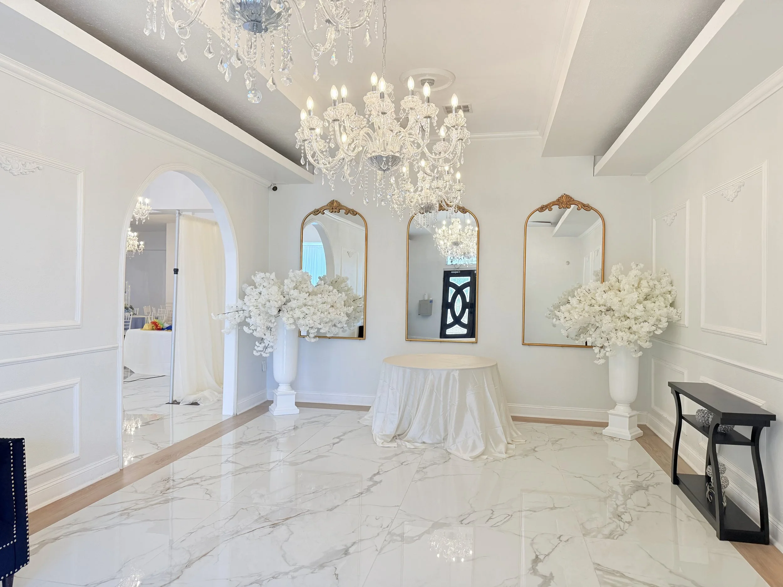 Broadway Venue - Lobby.jpg