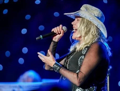 What a night at Mystic Lake Casino in MN! 🎸✨

📷: Kate Klaus