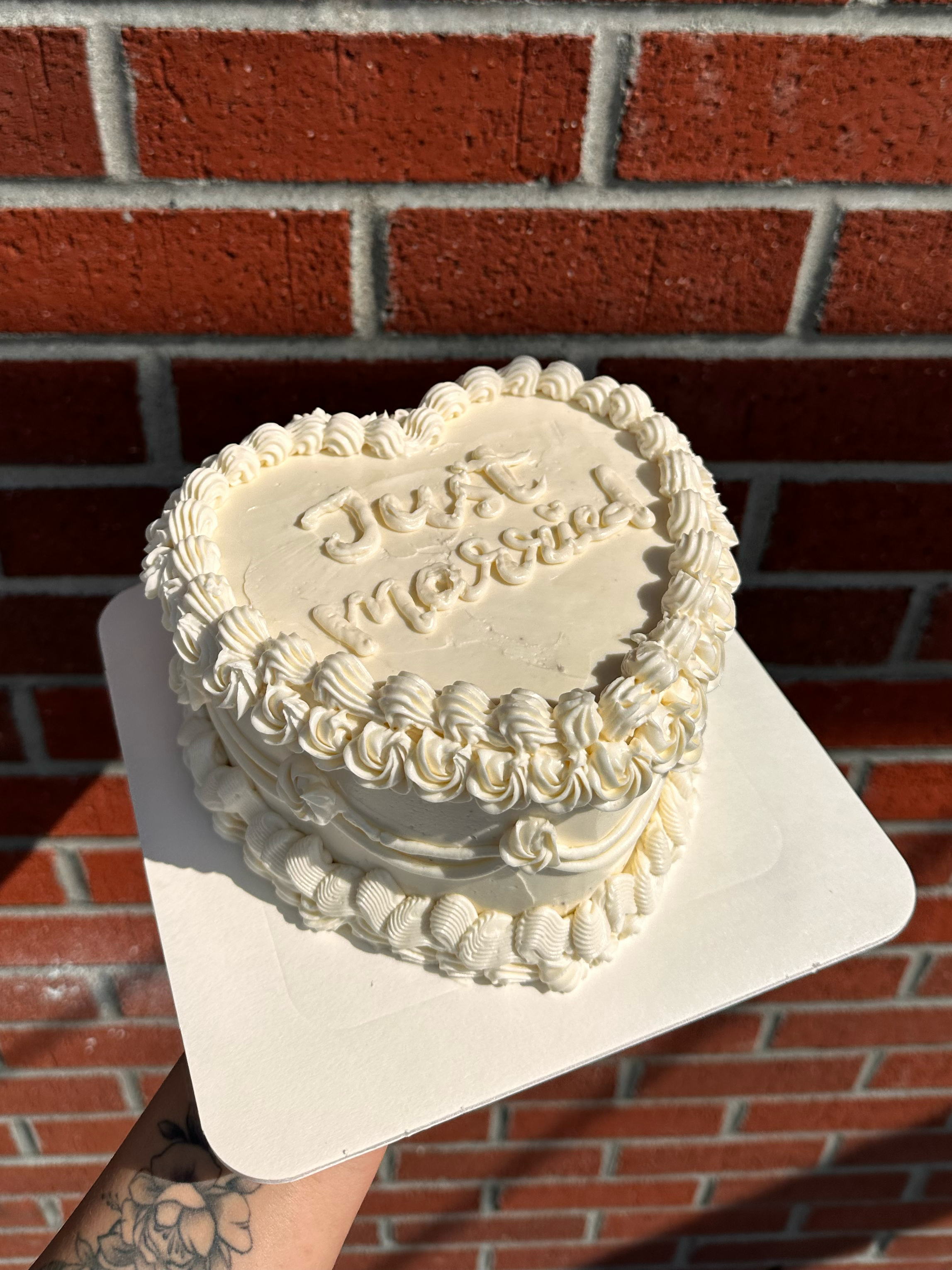 Custom cake_.png