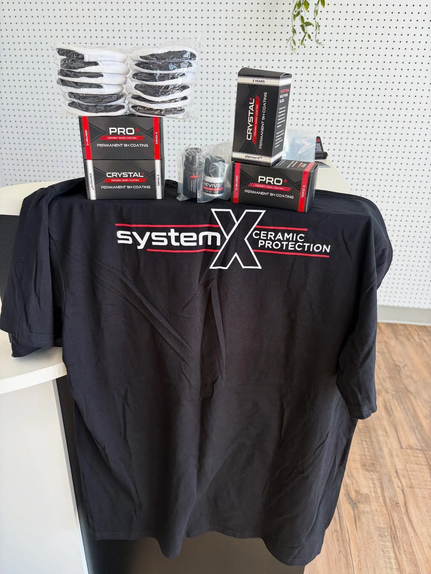 Fresh shipment just landed 🚚✨
We only use the best at Pick 6 &mdash; official System X Ceramic Protection. From 2-year to pro-grade permanent coatings, your vehicle is covered with trusted, certified protection.

👀 Ready to protect your ride the ri