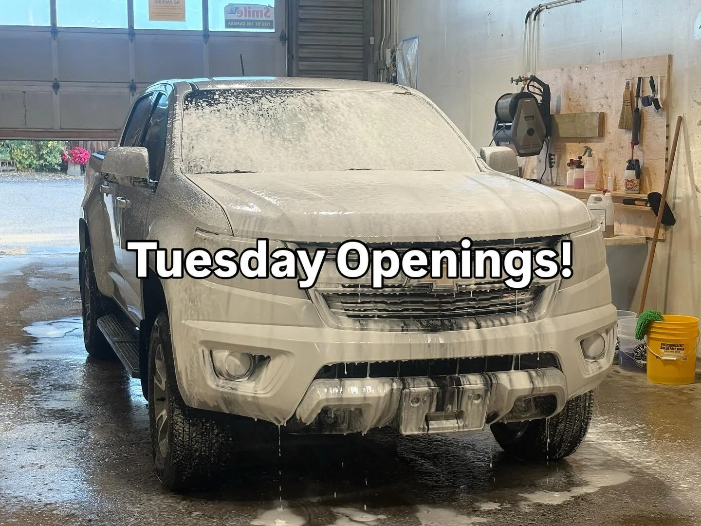 Ponoka! A spot freed up tomorrow&mdash;keep your daily driver fresh before the slush hits. Call or text at 403-783-9838 to book your slot