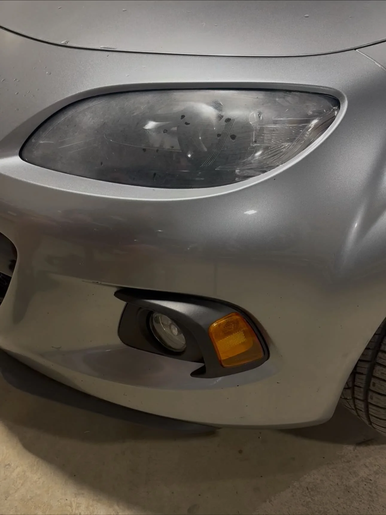 Headlight restoration isn&rsquo;t just about looks &mdash; it&rsquo;s about safety.
Oxidized lenses scatter light and cut your nighttime visibility by up to 80%. After a full wet-sand and polish, we lock in the clarity with a ceramic coating to prote
