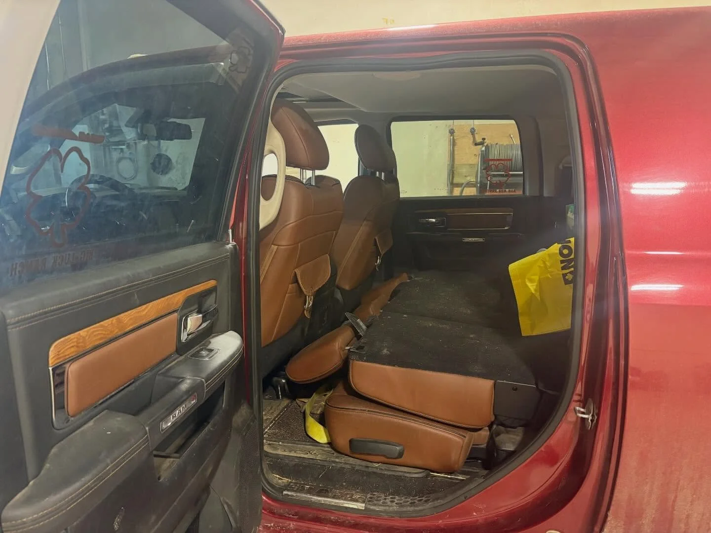 Farm truck ➡️ fresh again.

Full interior reset on this RAM &mdash; mud, sand, crumbs, and a year of life pulled out of every crack and seam. Seats cleaned and conditioned, carpets extracted, plastics scrubbed, details handled.

Nothing fancy.
Just d