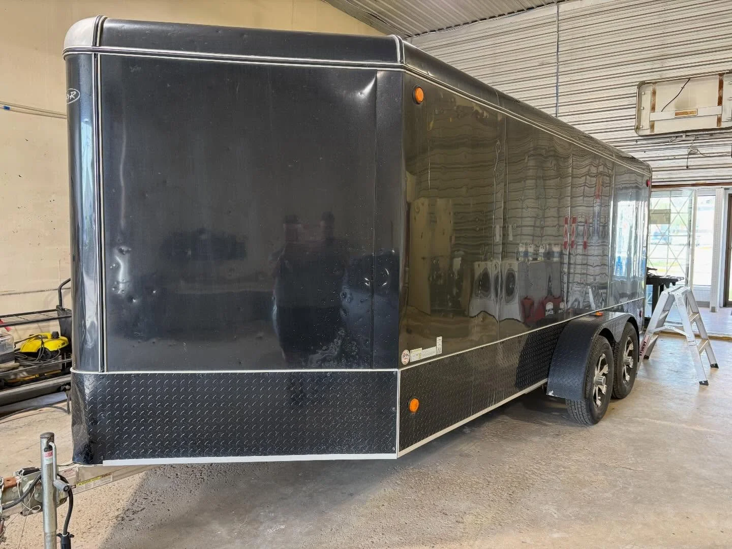 Black is unforgiving.
Which makes transformations like this so satisfying. 👌

Brought this enclosed trailer back to life with a full wash, decon, polish, and protection. 
The goal wasn&rsquo;t perfection &mdash; just deep gloss, clean reflections, a