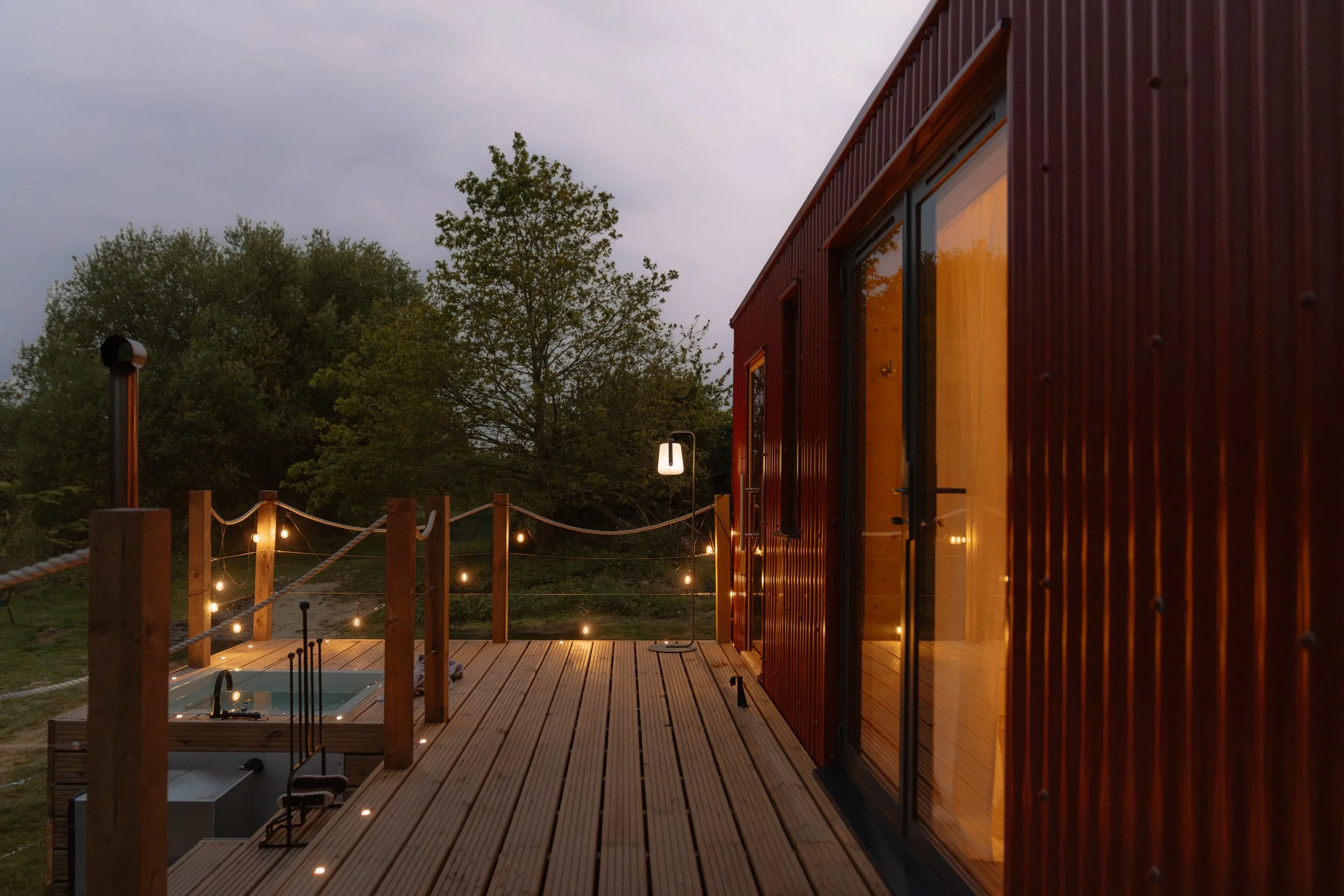 Red Cabin - Oare - 33.jpg