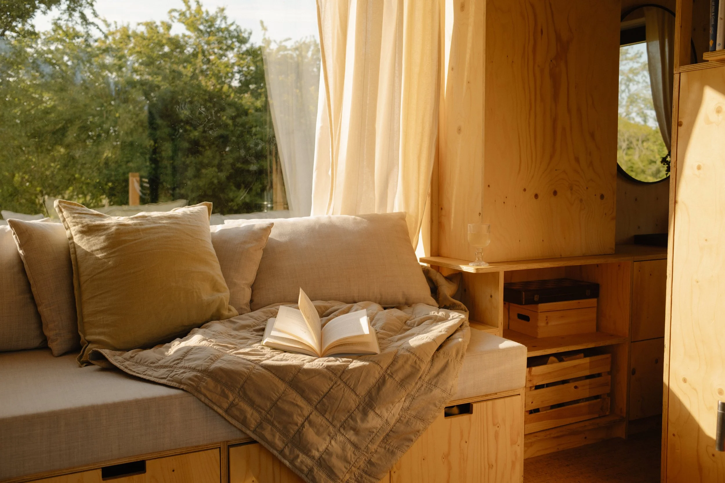 Red Cabin - Oare - 06.jpg