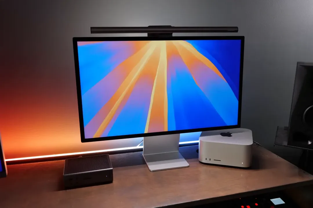 BenQ ScreenBar Halo 2 Review: The Monitor Light That Fixed My Desk