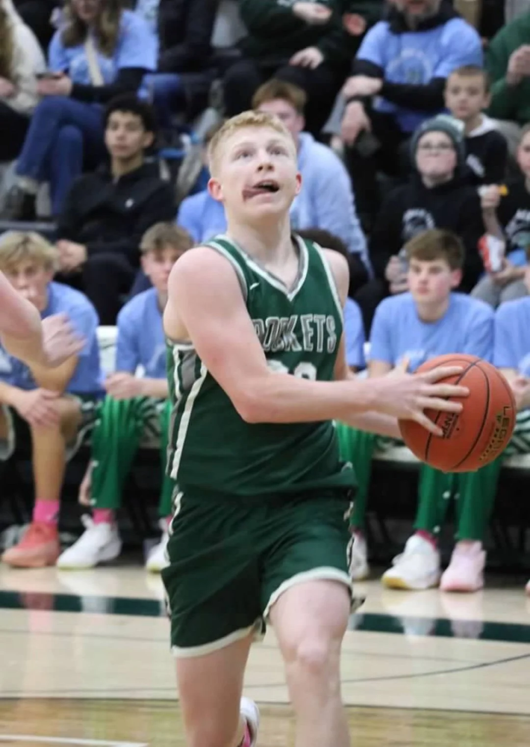 basketball, youth, teenager, knee, knees, Prolotherapy, jump, PRP, platelet rich plasma, injury, chronic, regenerative medicine, holistic, alternative, pain, athlete, competition, sports, sports injury