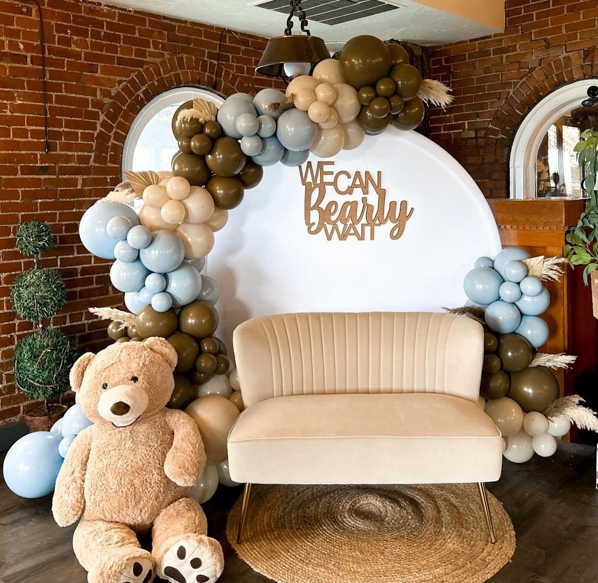 Host your next special event at Inner Bay Cafe🎈😍🧸

📸 credit: @balloon_sis 💕