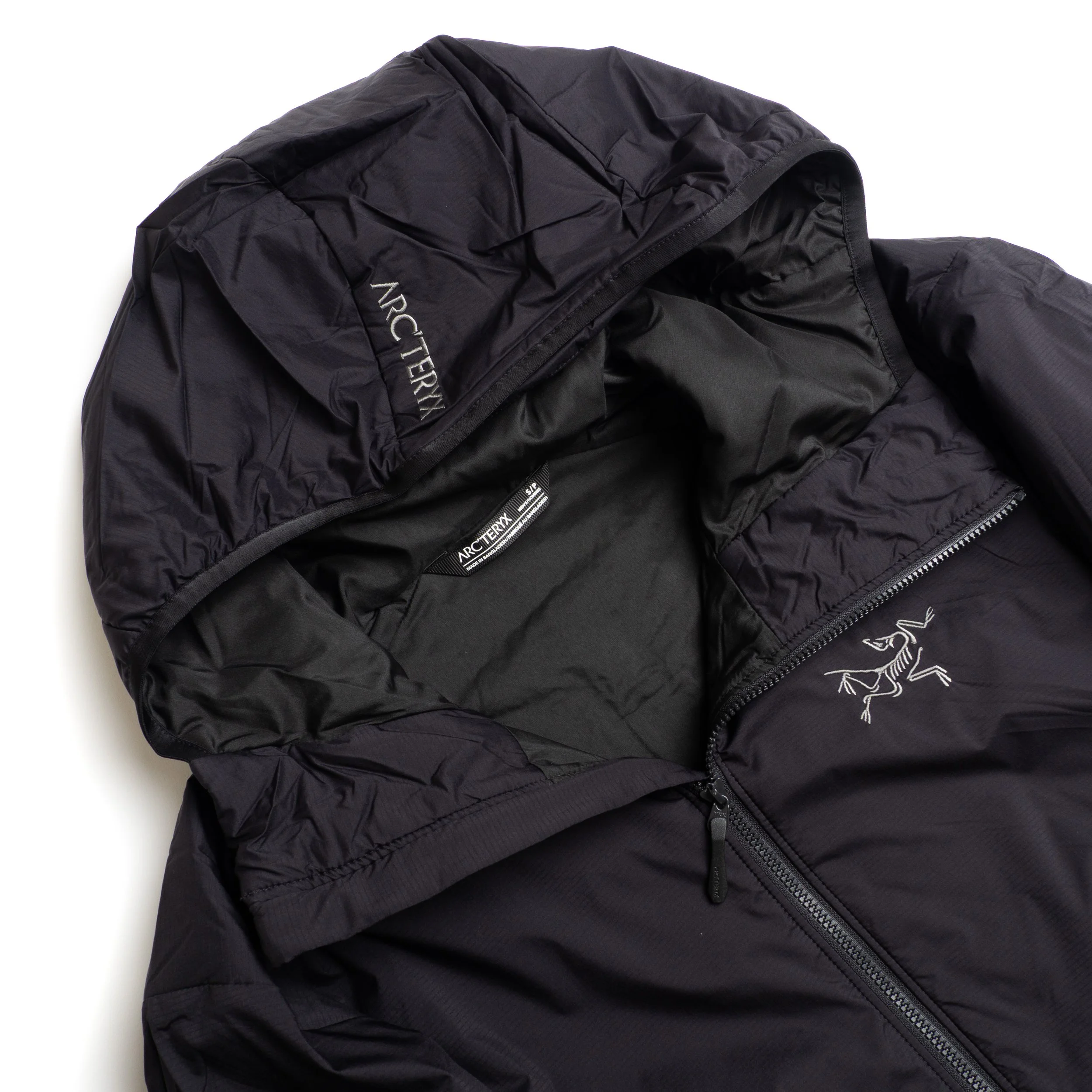 arc-atom-hoodie-black-04.jpg