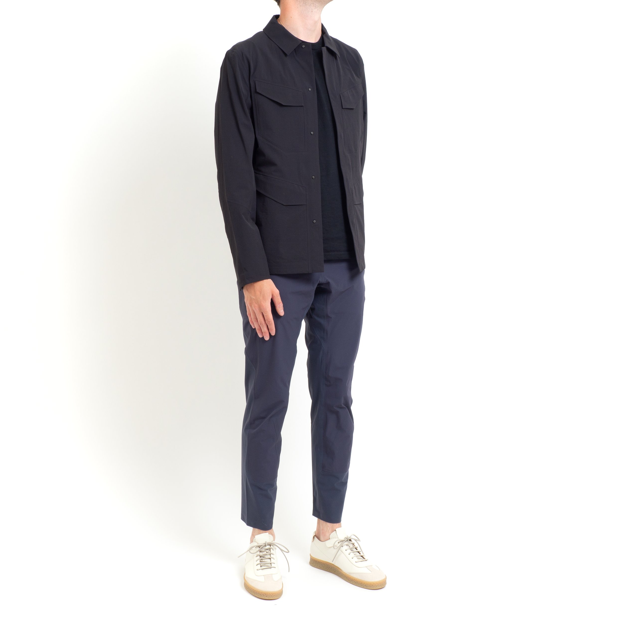 AV-Field-Softshell-Black-OB-01.jpg