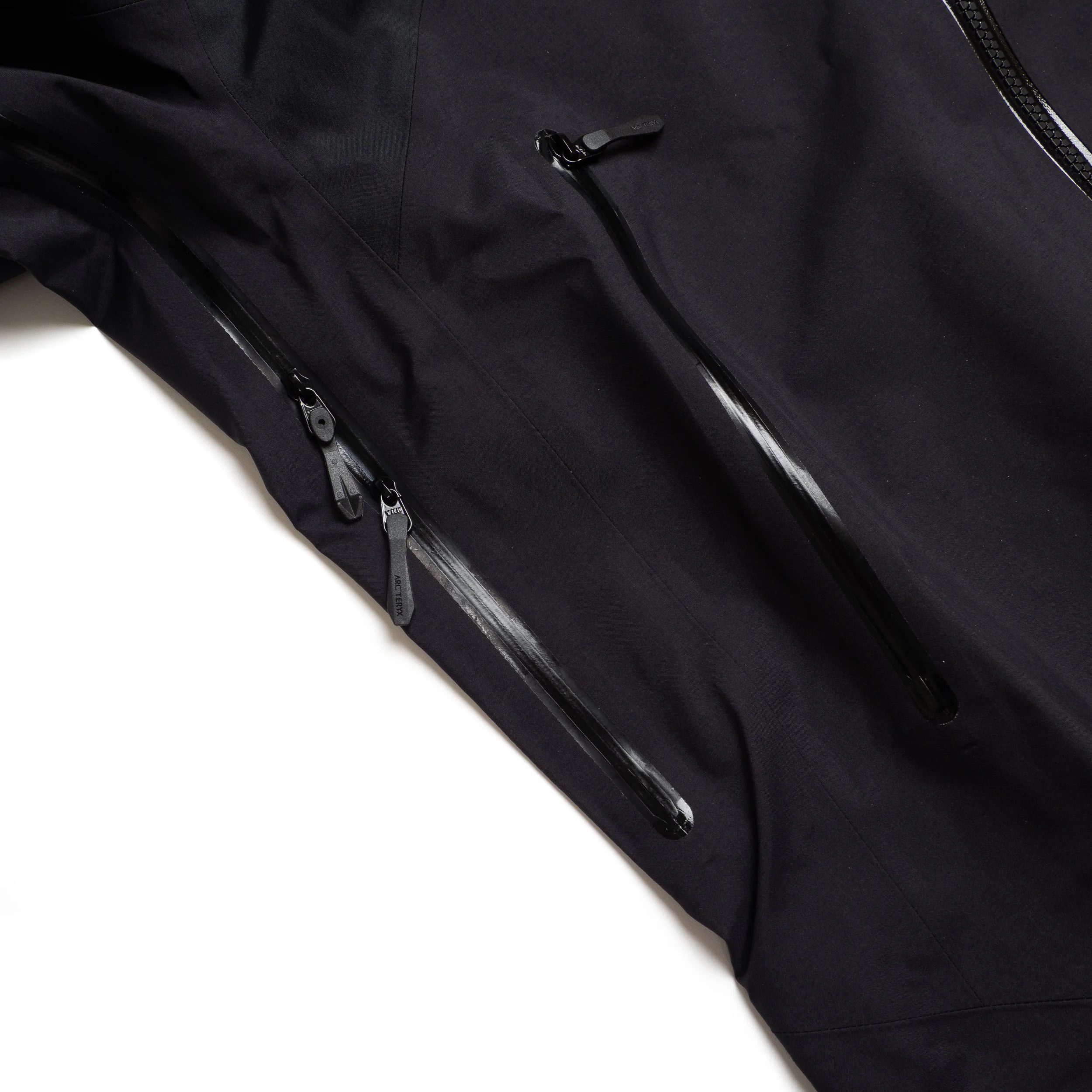 arc-beta-ar-2026-black-05.jpg