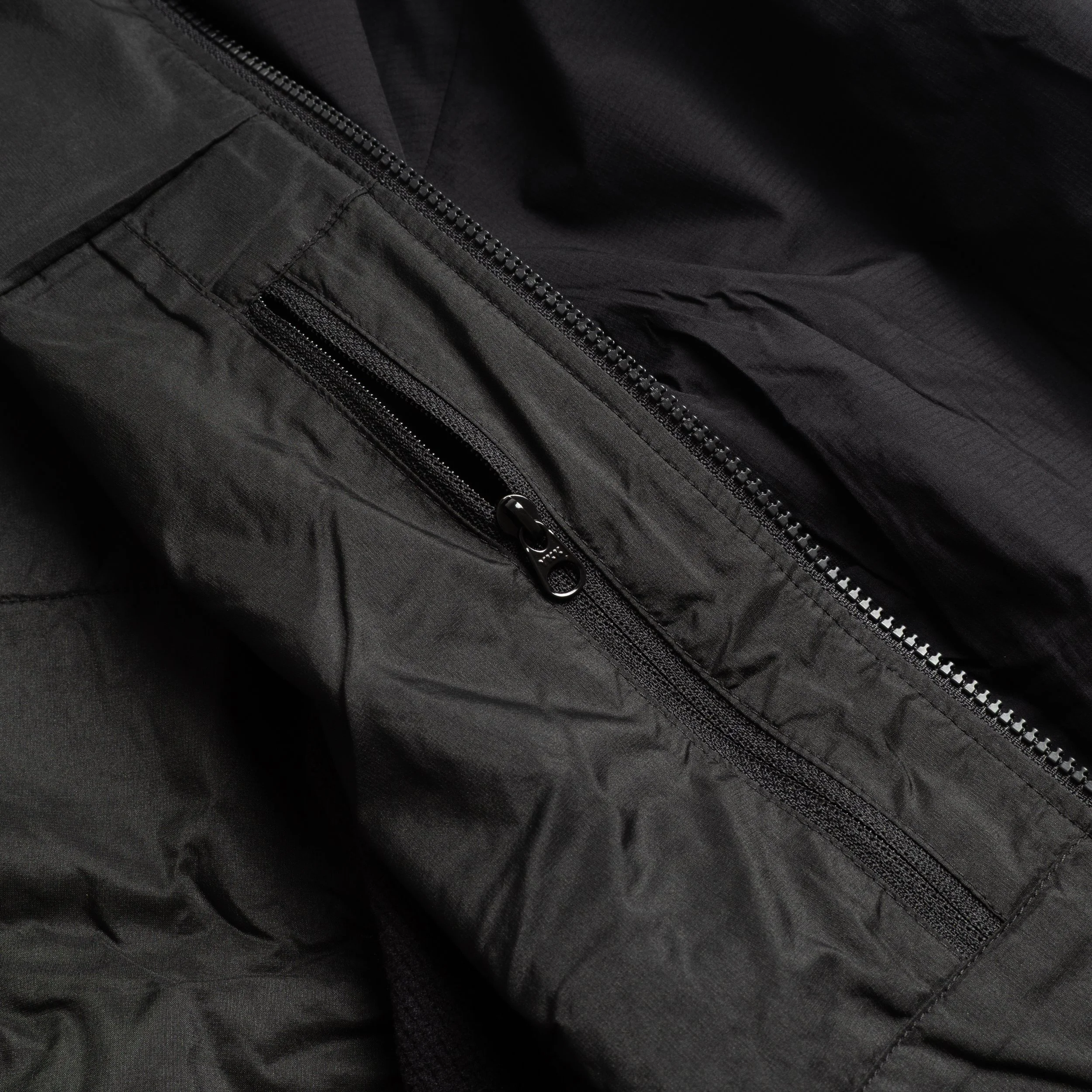 Arc-Atom-Jacket-Black-05.jpg