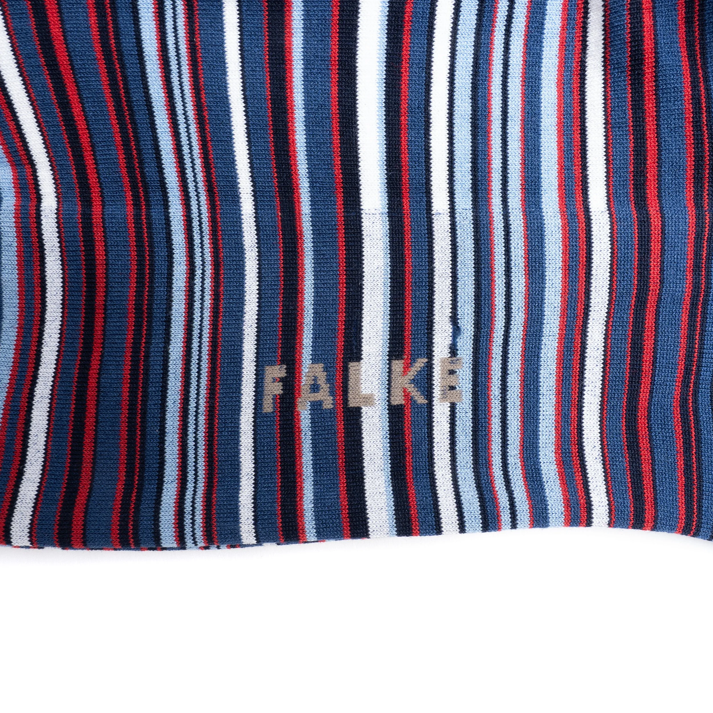 FALKE-micro-knee-blue-02.jpg