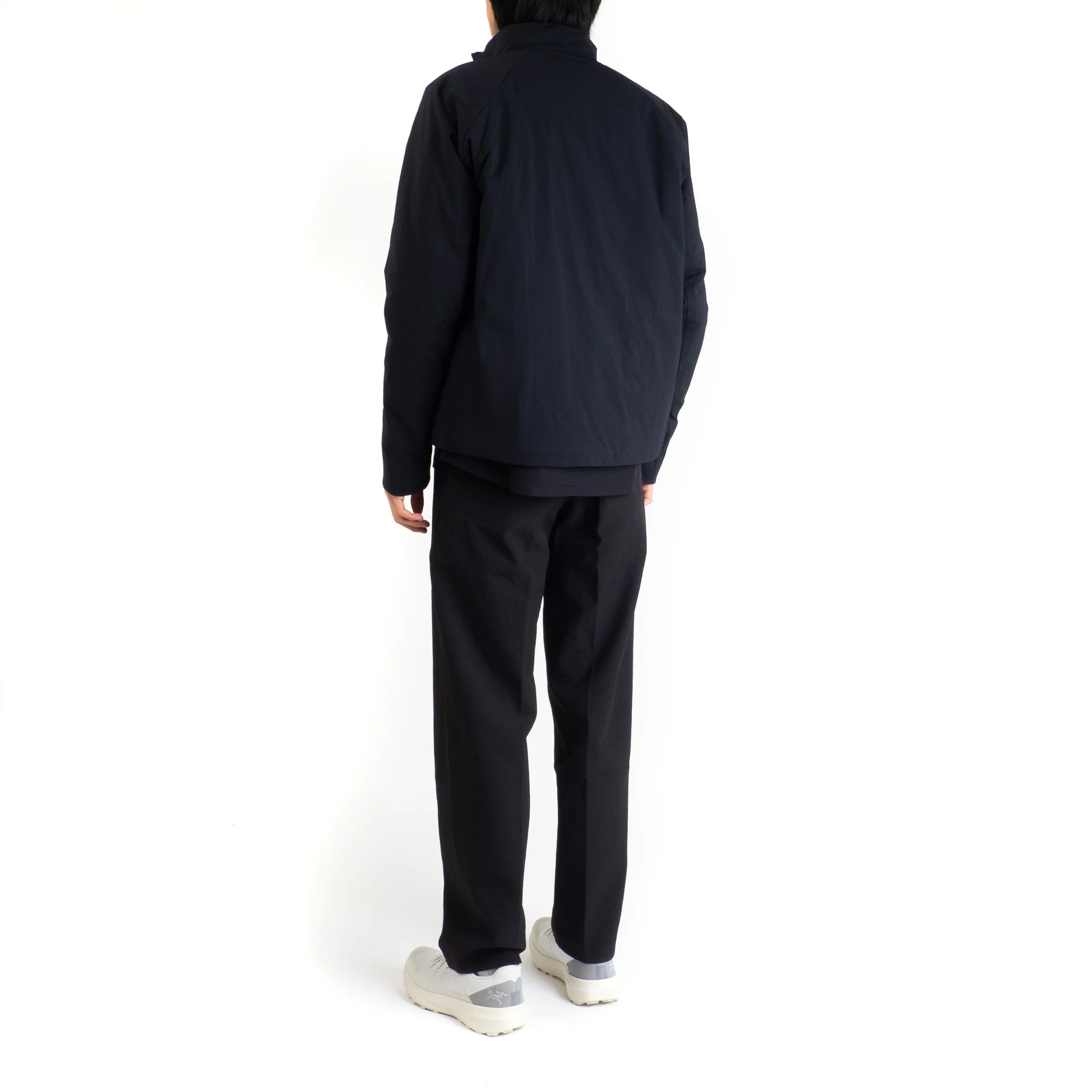 VEILANCE-Mionn-Ins-Jacket-Black-03.jpg