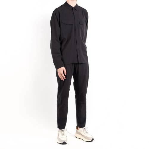 VEILANCE-Field-LS-Black-OB-01.jpeg