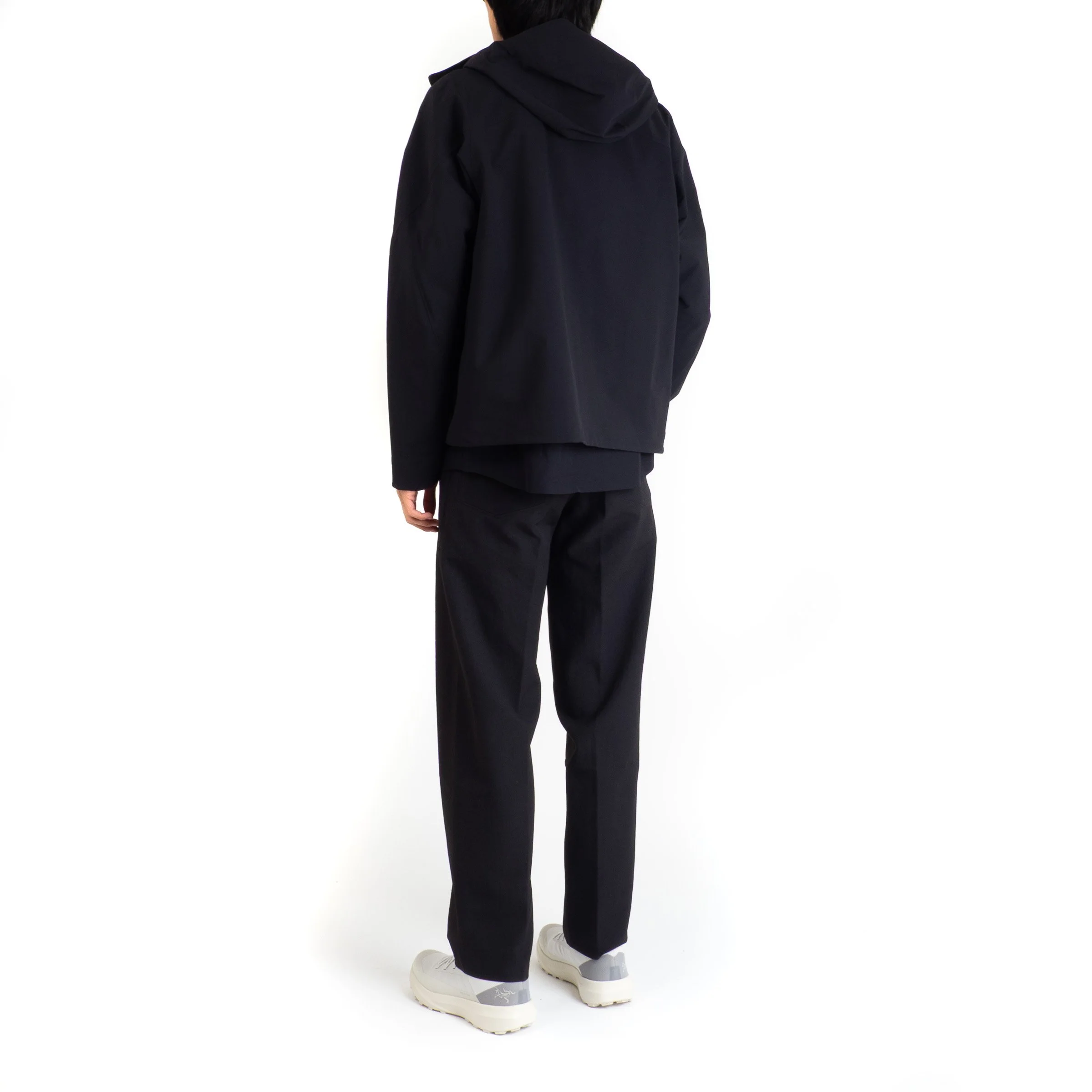 VEILANCE-Isogon-Hoodie-Black-03.jpg