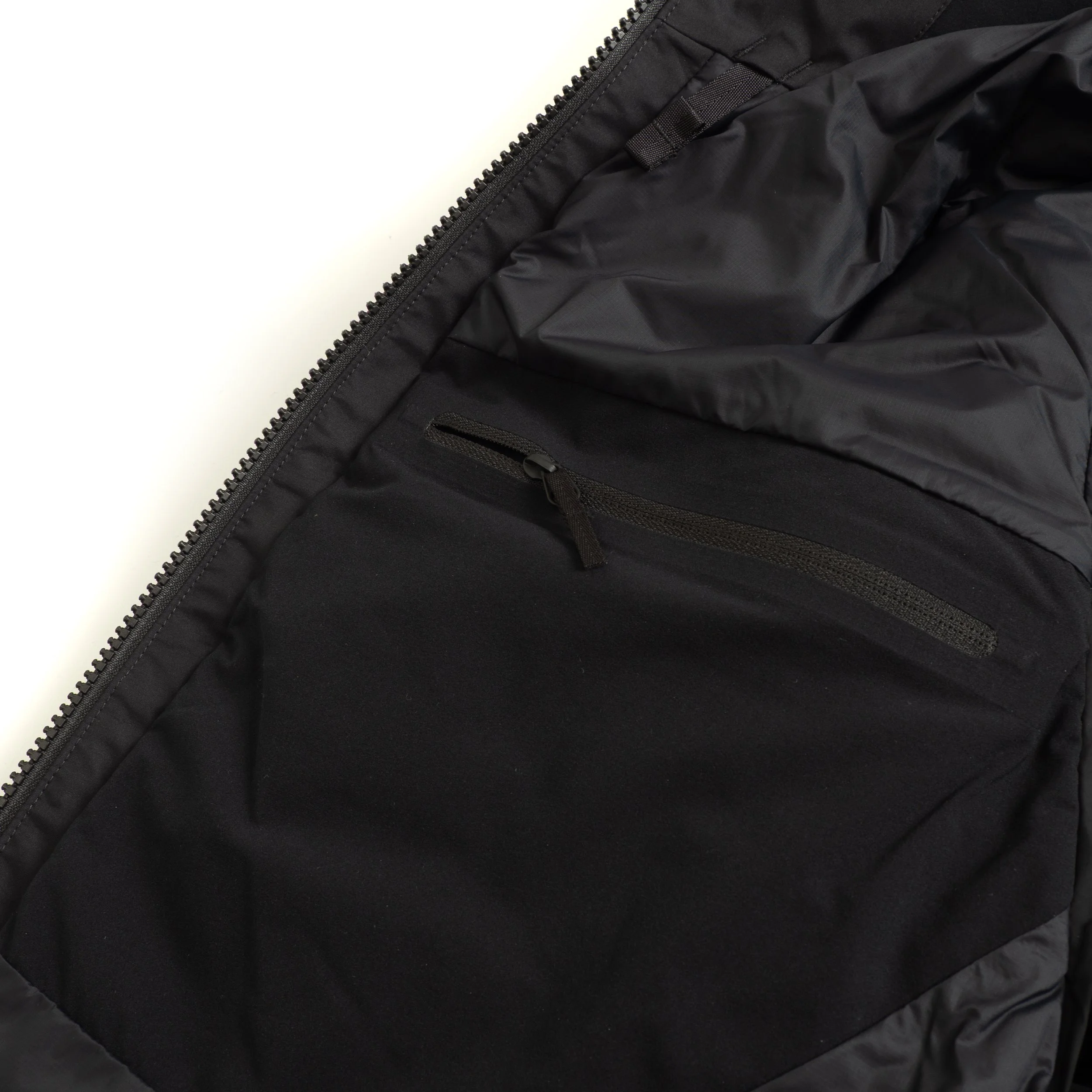 Diode-Insulated-Jacket-Black-06.jpg