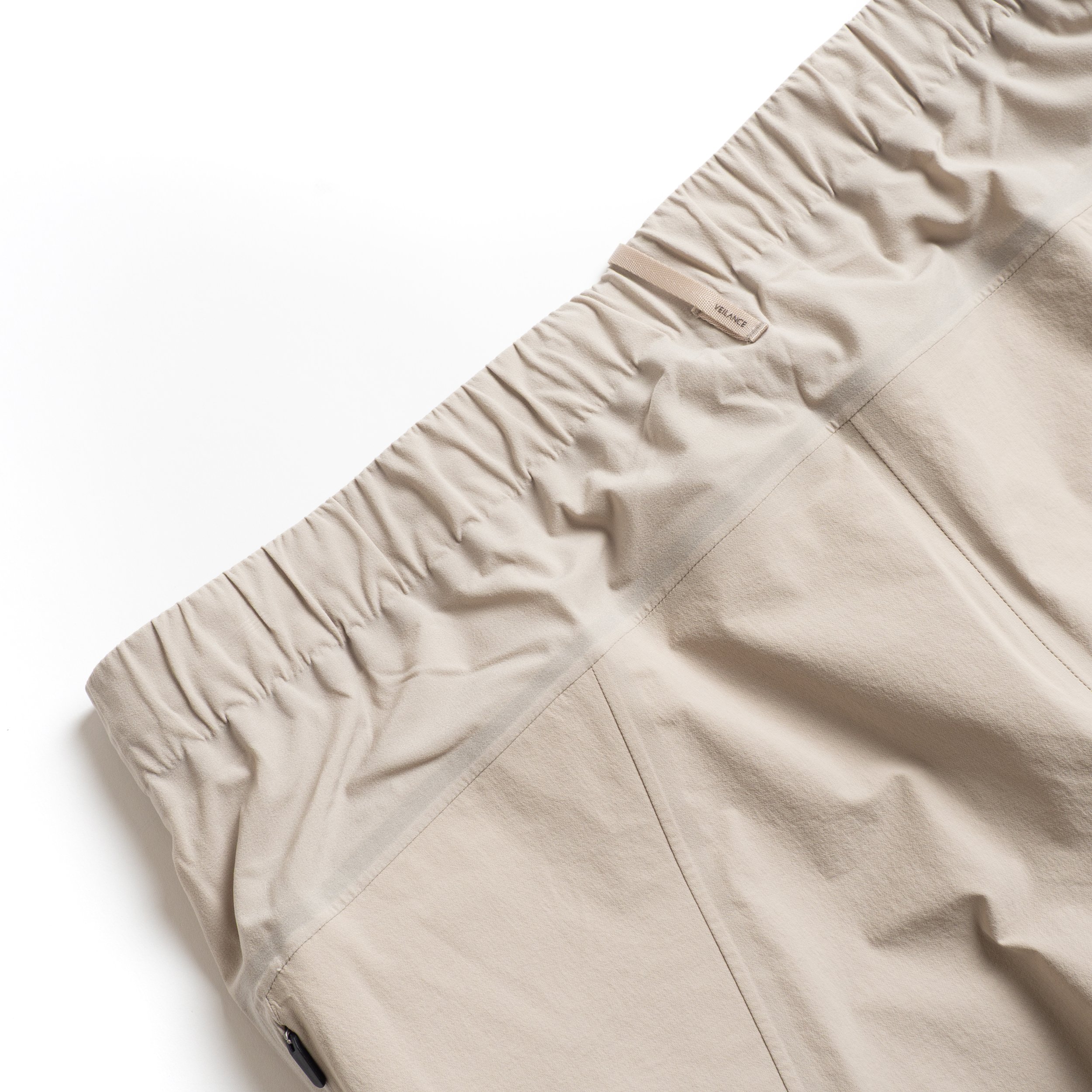AV-Secant-Trackpant-Rune-04.jpg