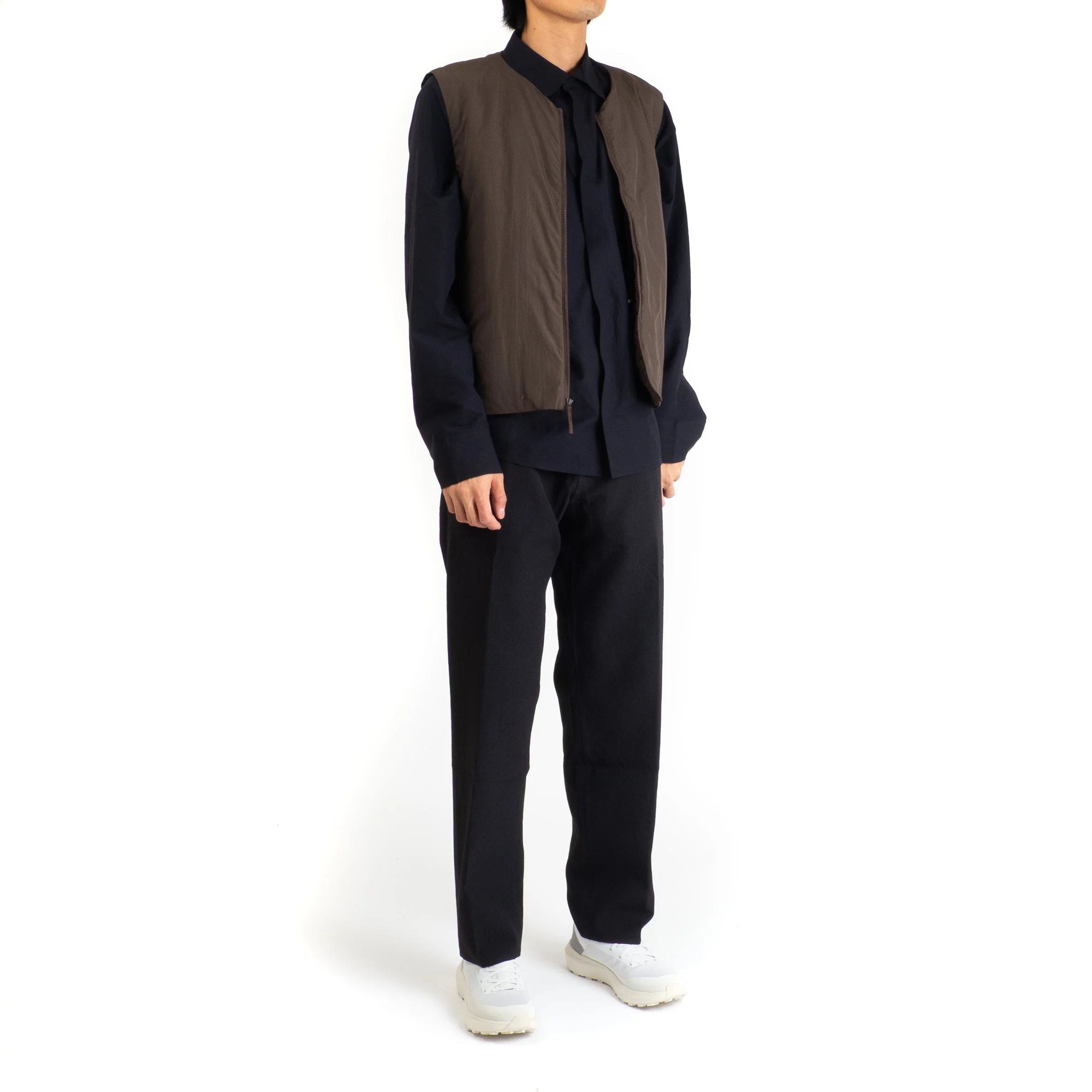 VEILANCE-Naroda-Ins-Vest-Sable-02.jpg