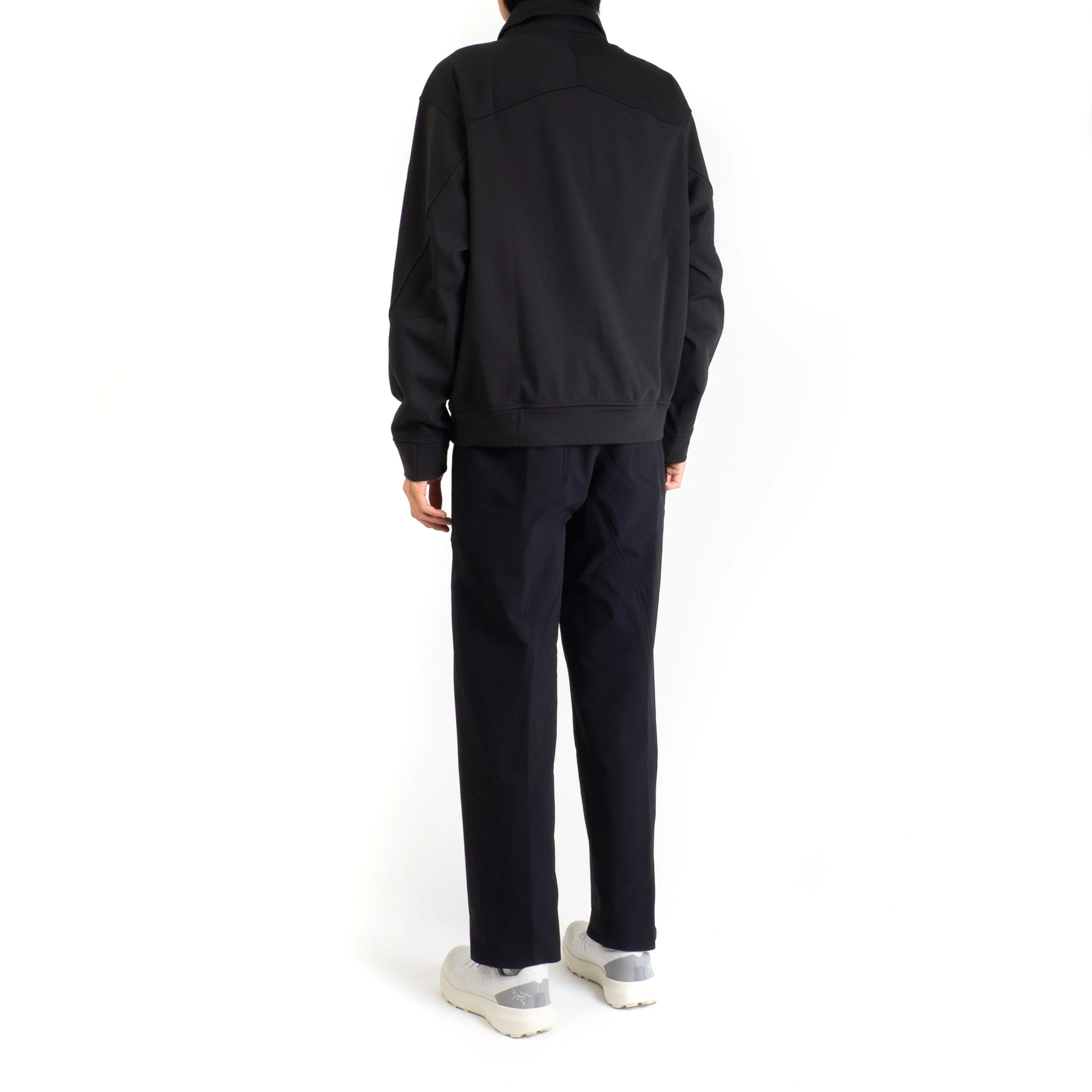 VEILANCE-Consola-Fleece-Black-03.jpg