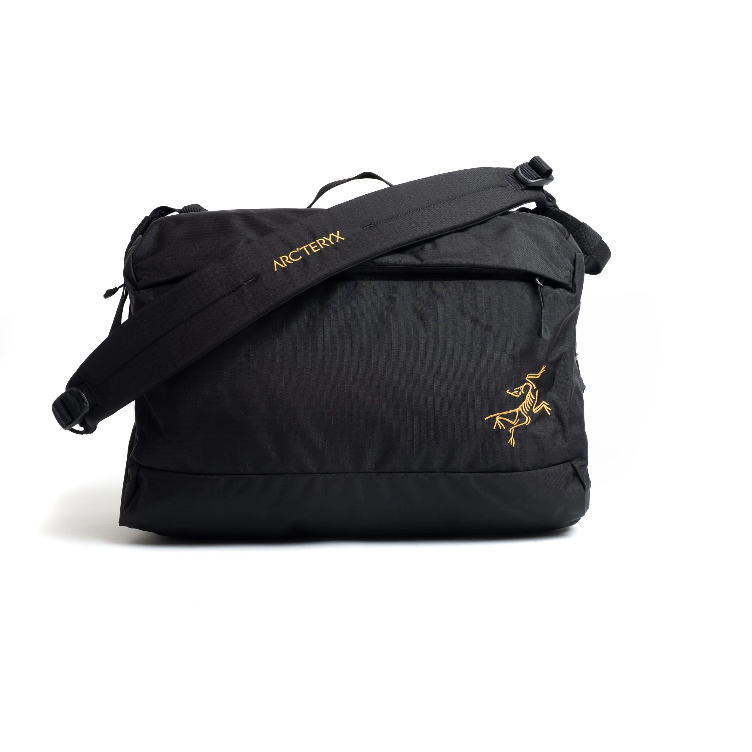 Arc-Index40-Bouldering-Bag-24KBlack-02.jpg
