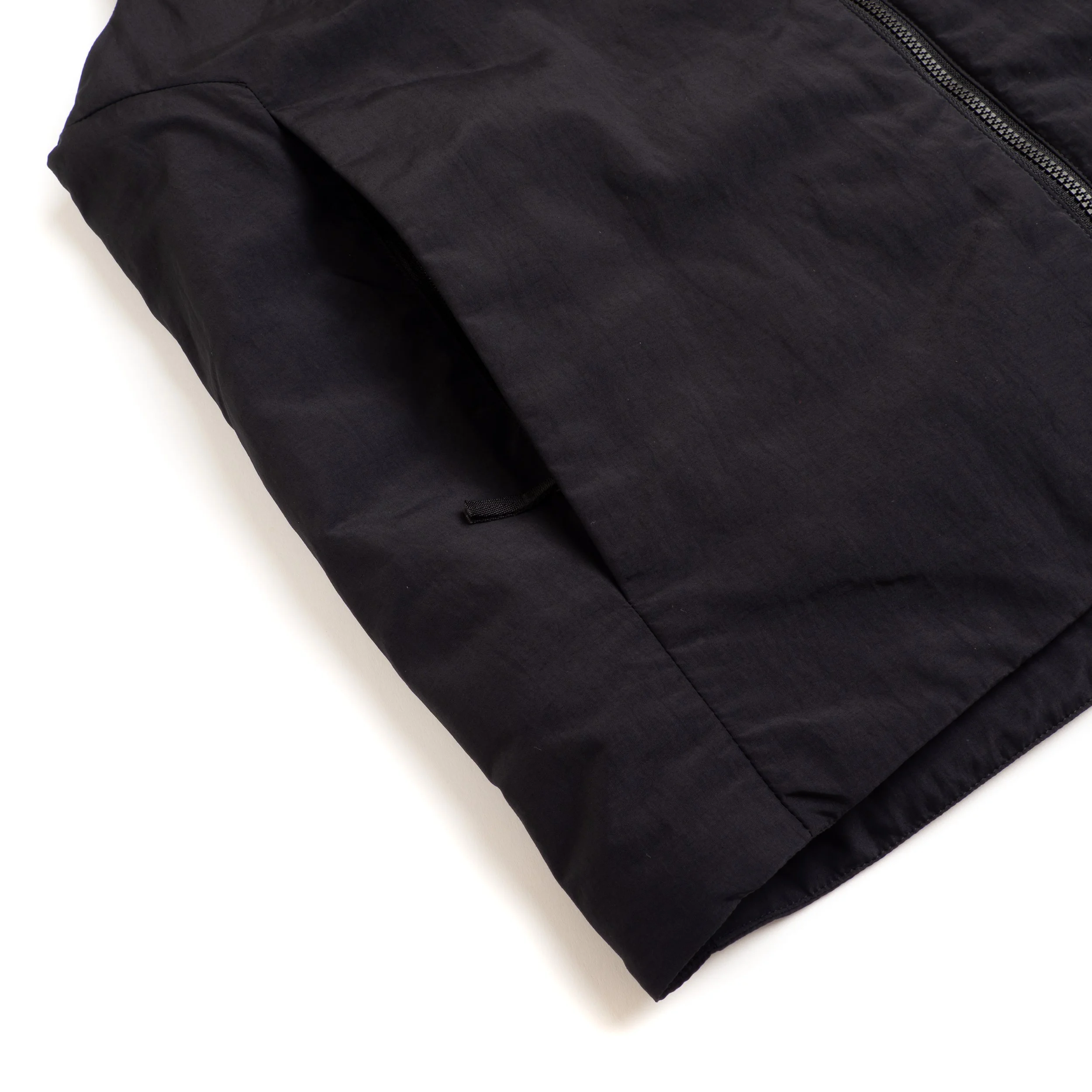 VEILANCE-Naroda-Ins-Vest-Black-05.jpg