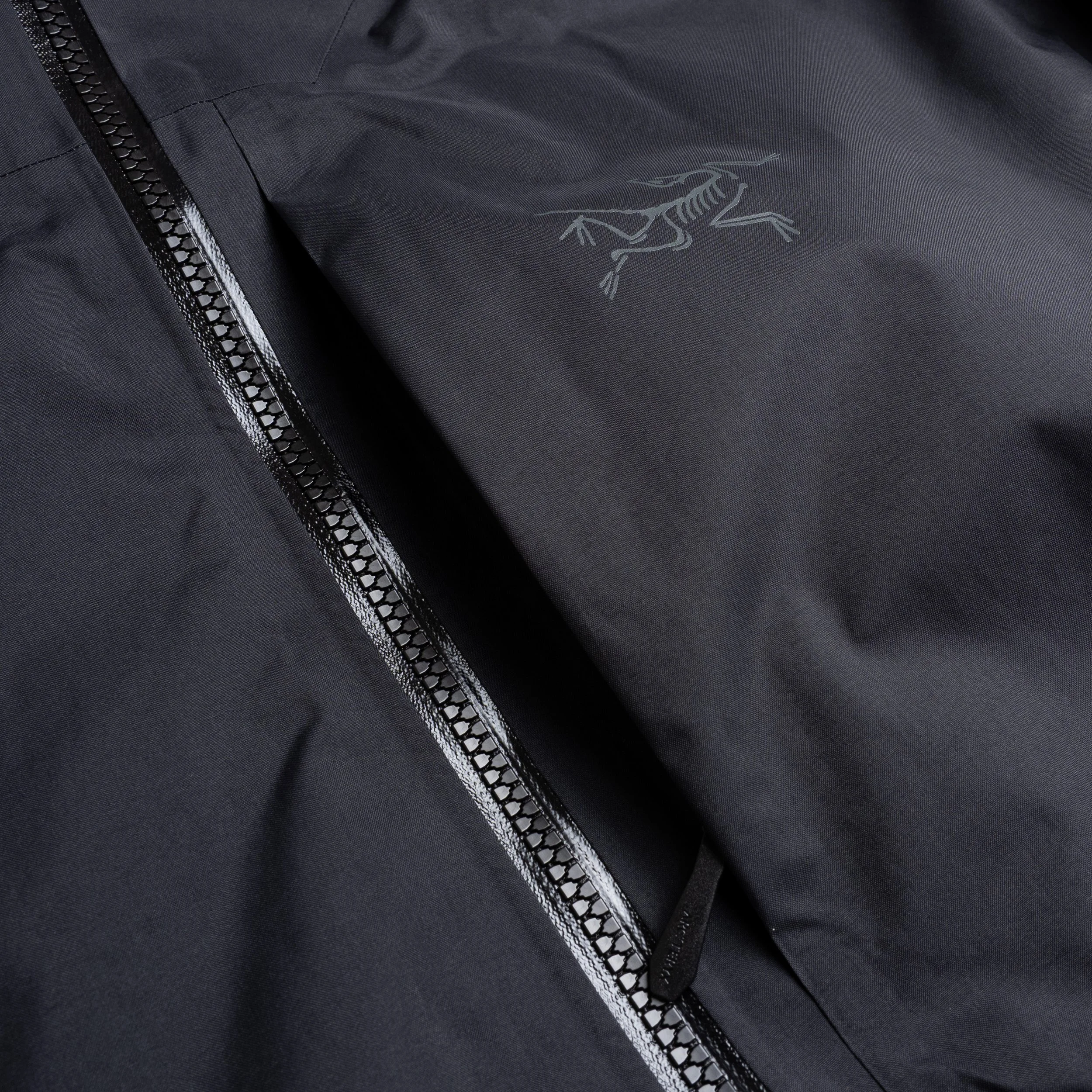 Arc-Ralle-Ins-Jacket-Black-07.jpg