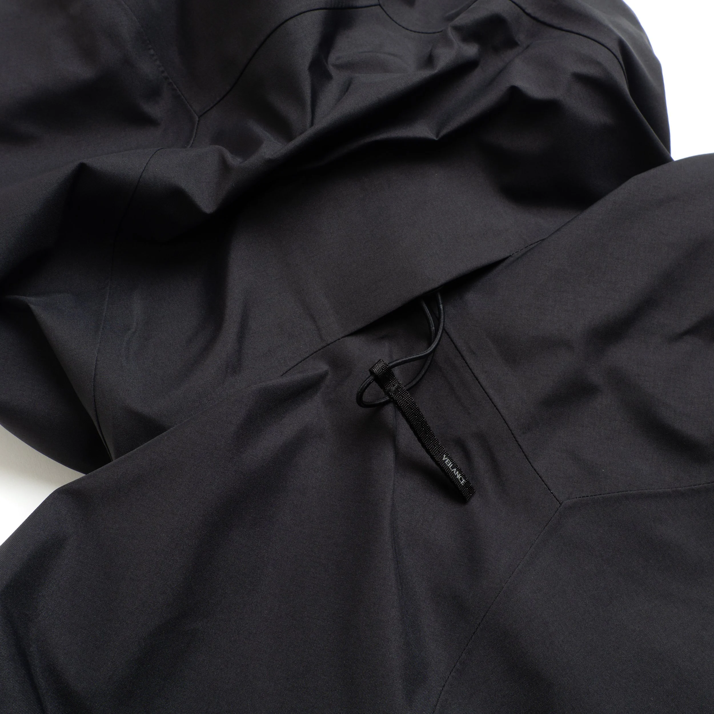 Veilance-ArrisJacket-2026-Black-07.jpg