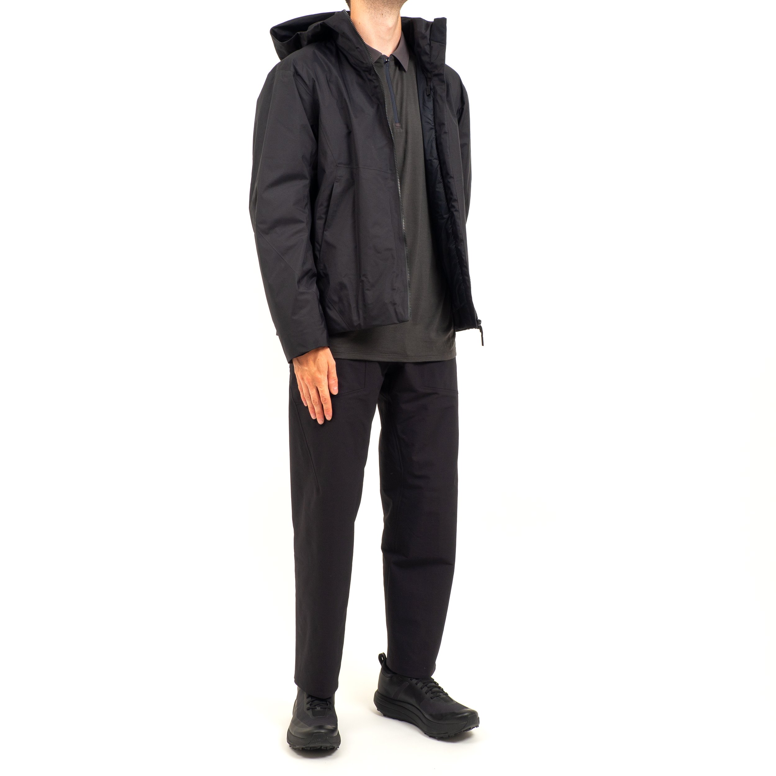 VEILANCE-Diode-IS-Jacket-Black-OB-01.jpg