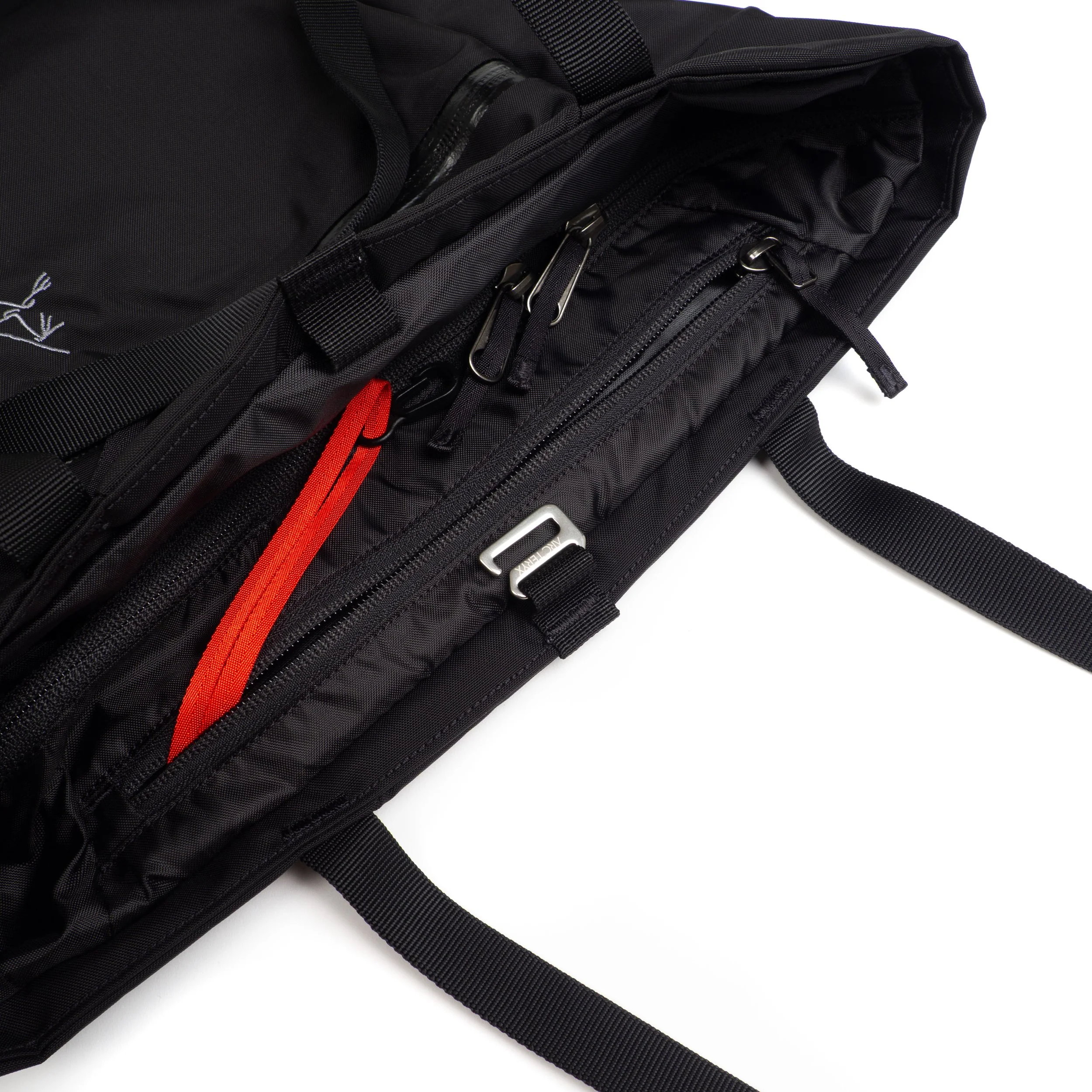 arc-axios-20-tote-black-03.jpg