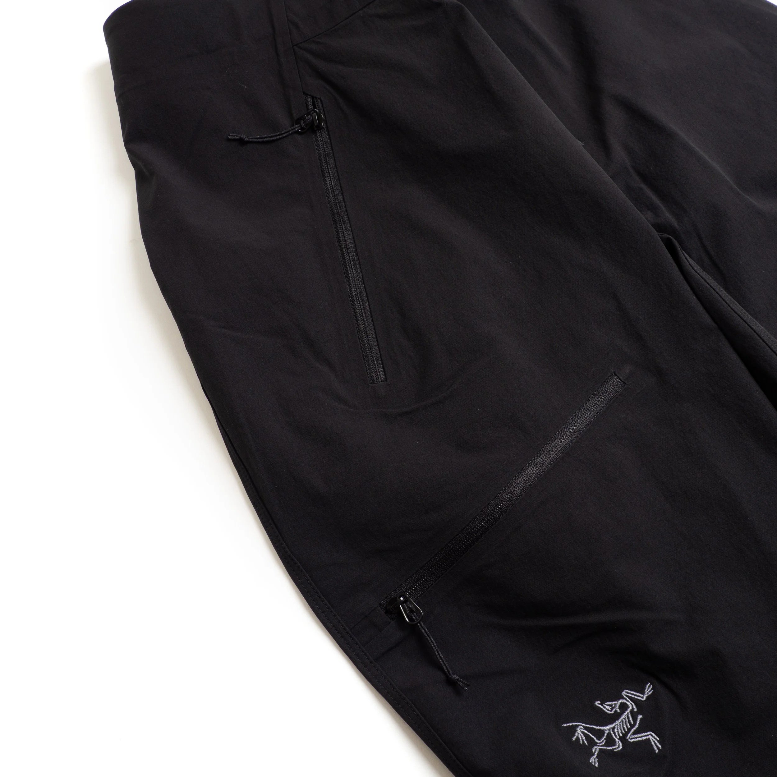 Arc-Gamma-Pant-Black-05.jpg