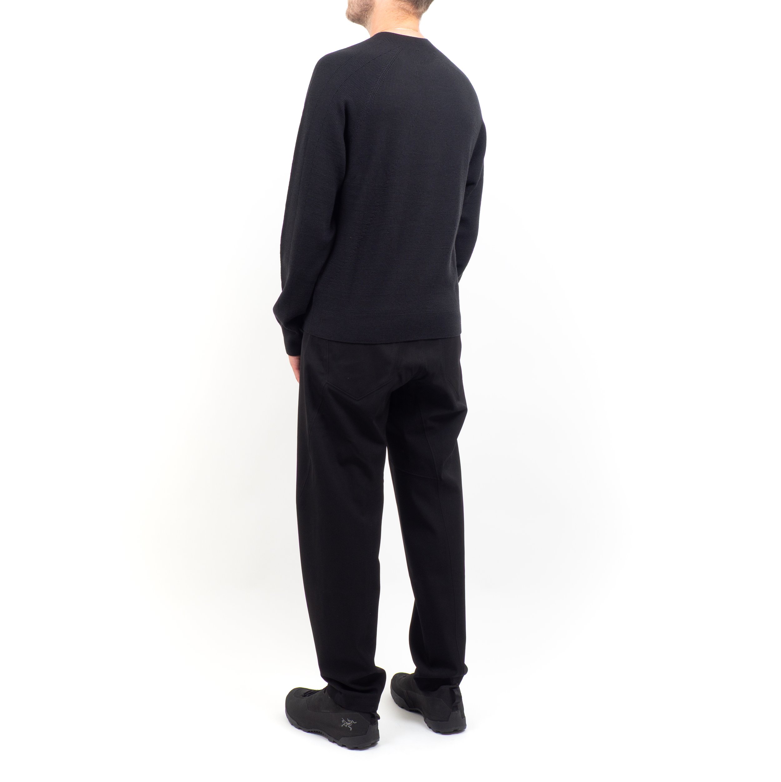 AV-Conic-Midlayer-Black-03.jpg