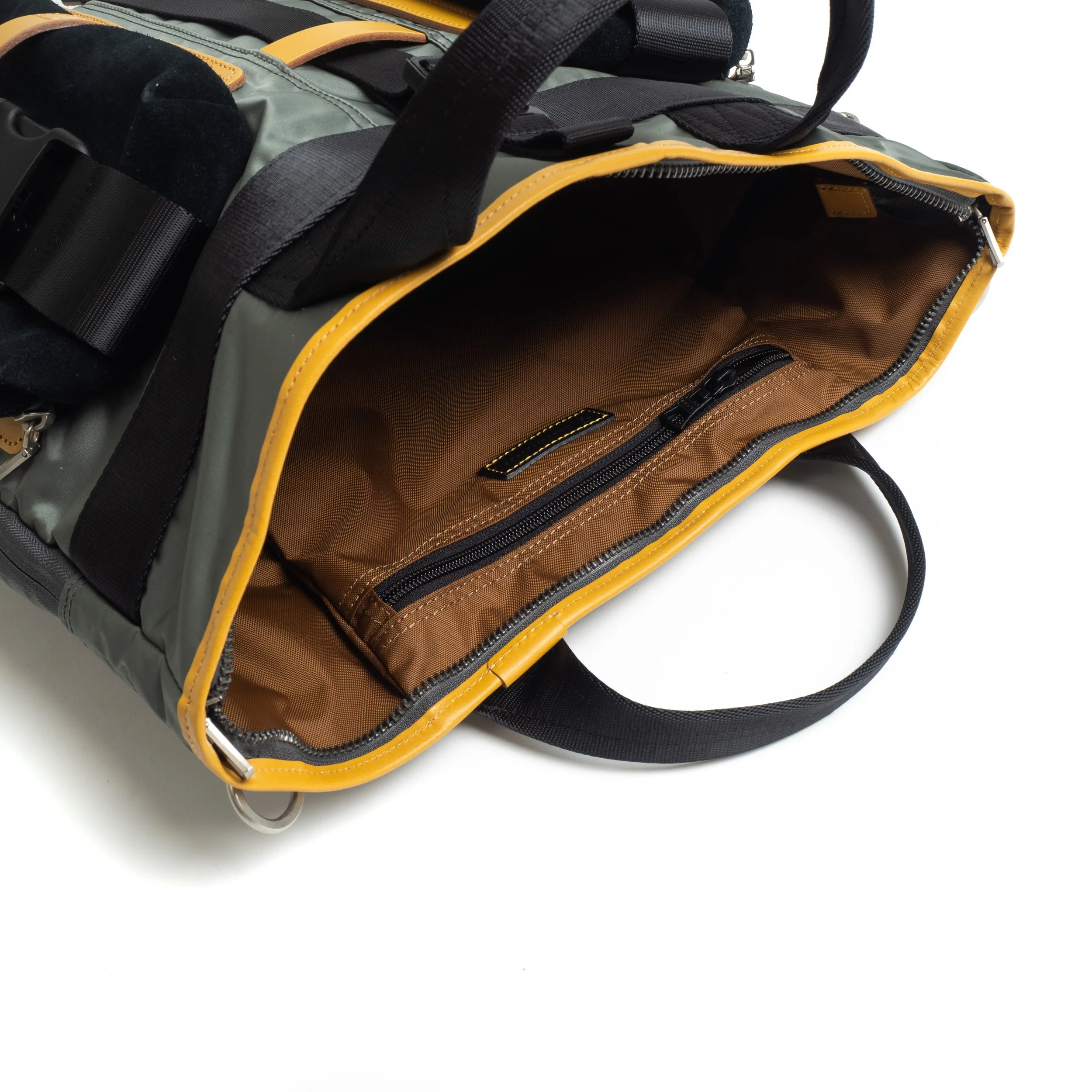 MP-Rouge-Helmet-Bag-Khaki-04.jpg