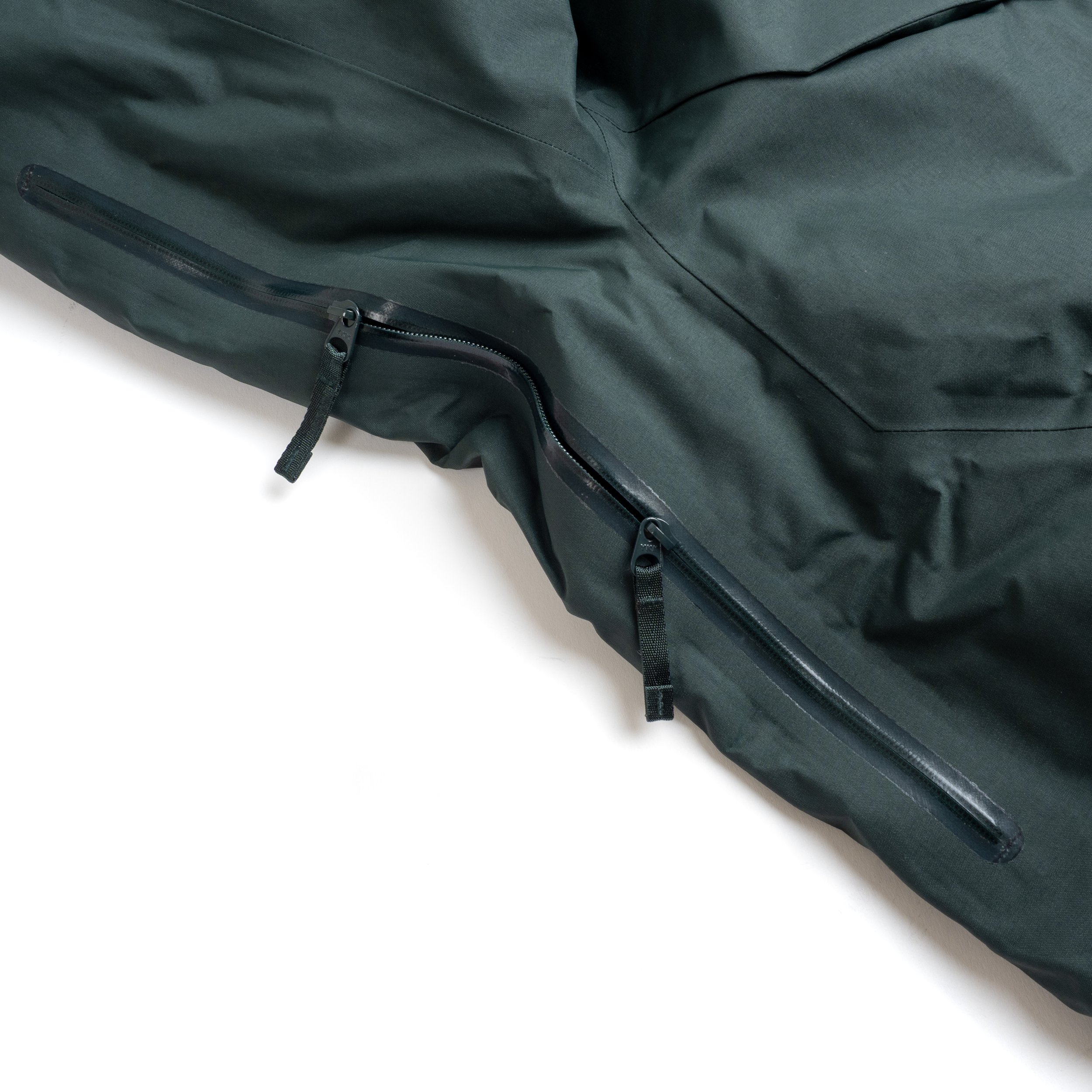 arc-macai-down-jacket-mongoose-jade-05.jpg