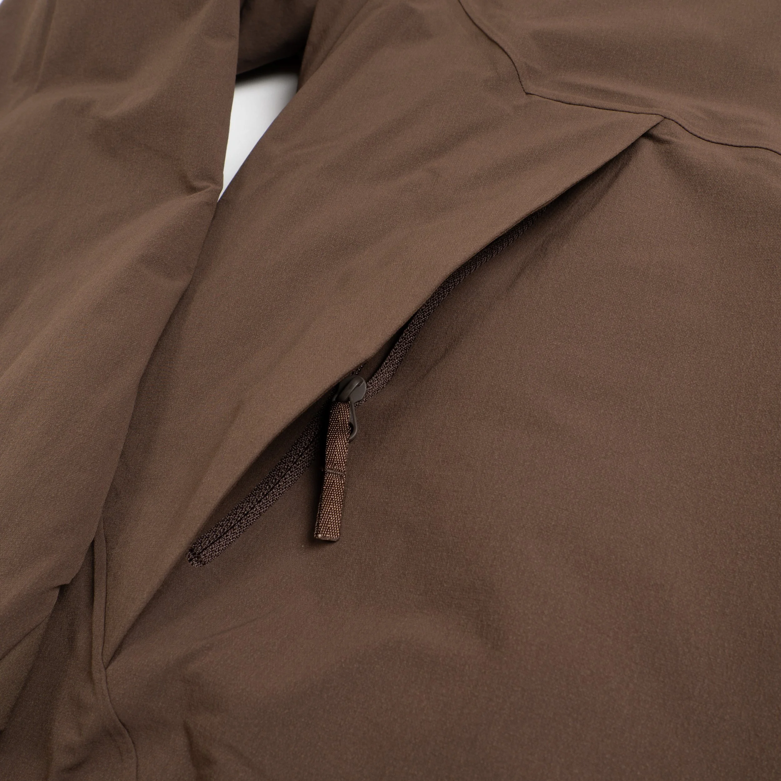 VEILANCE-Diode-Ins-Bomber-Sable-06.jpg