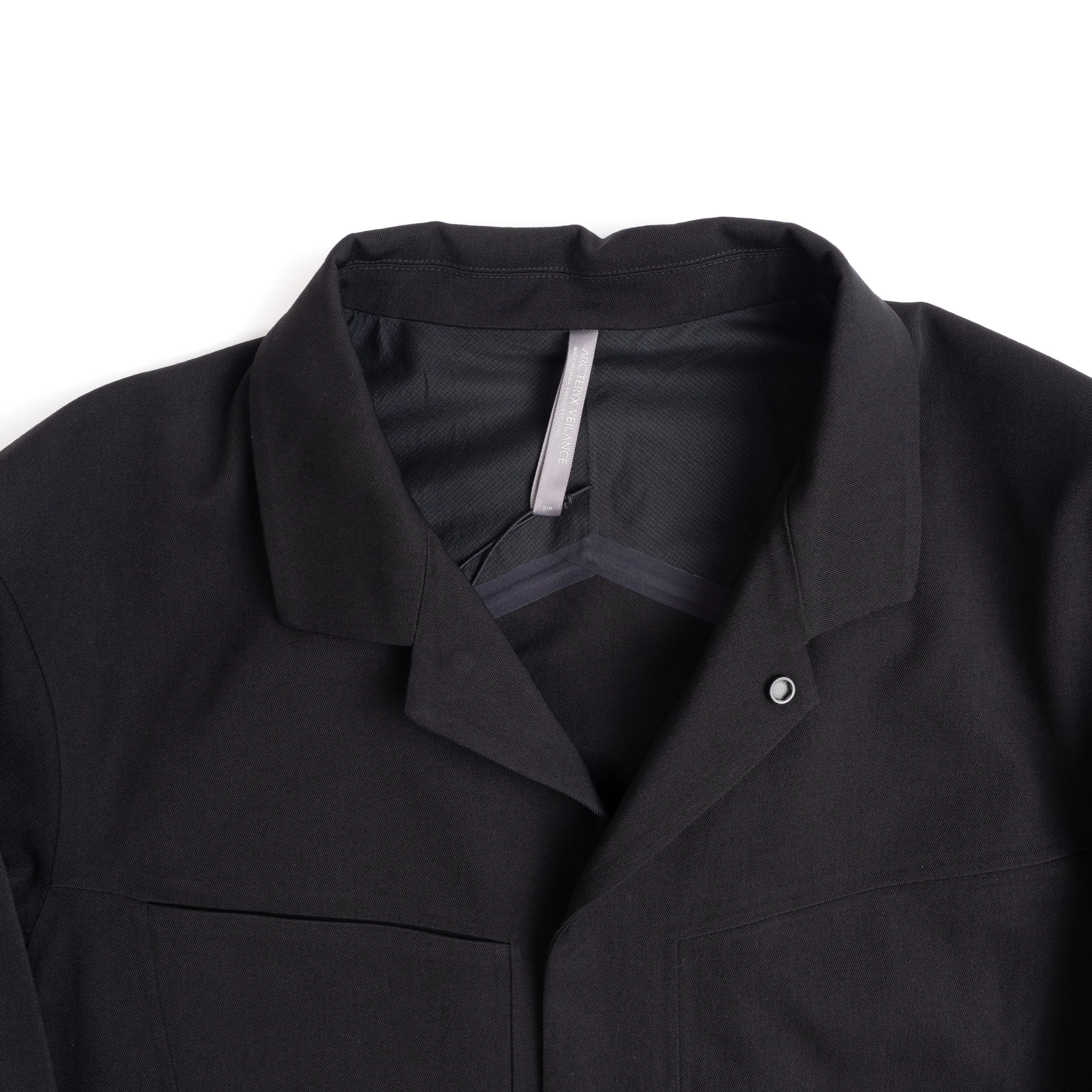 VEILANCE-voronoi-wool-jacket-black-04.jpg