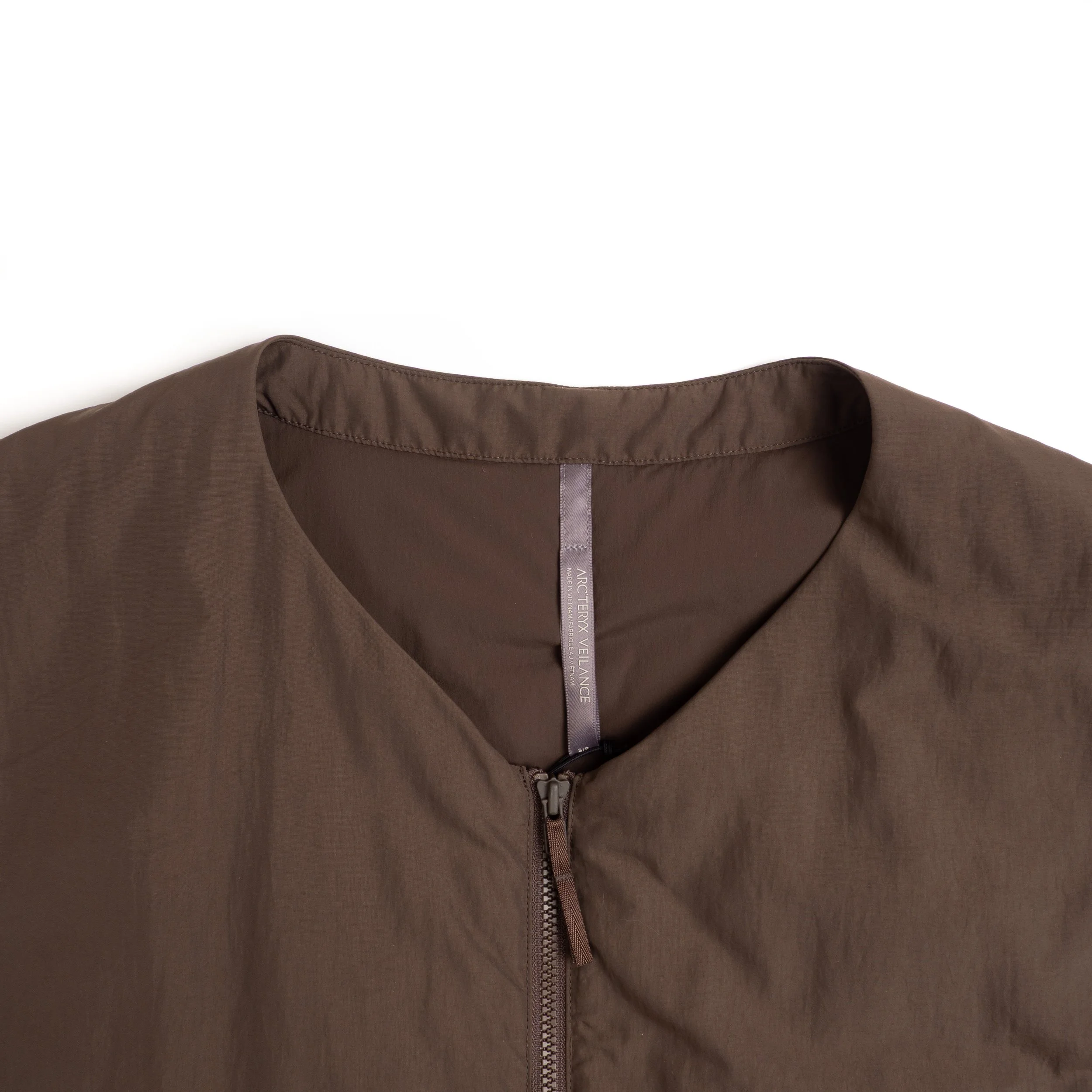 VEILANCE-Naroda-Ins-Vest-Sable-04.jpg
