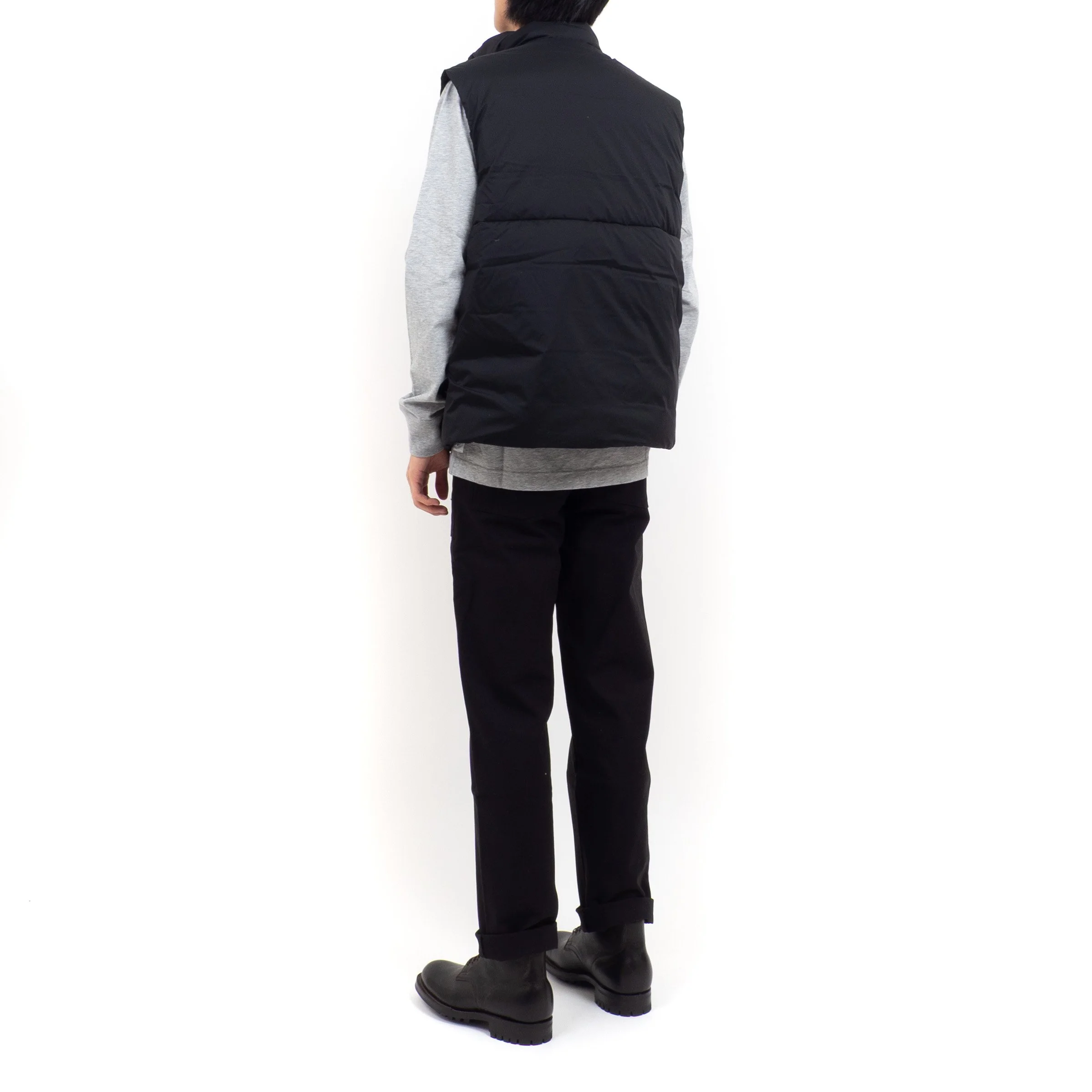 CG-Lodge-Vest-Black-03.jpg