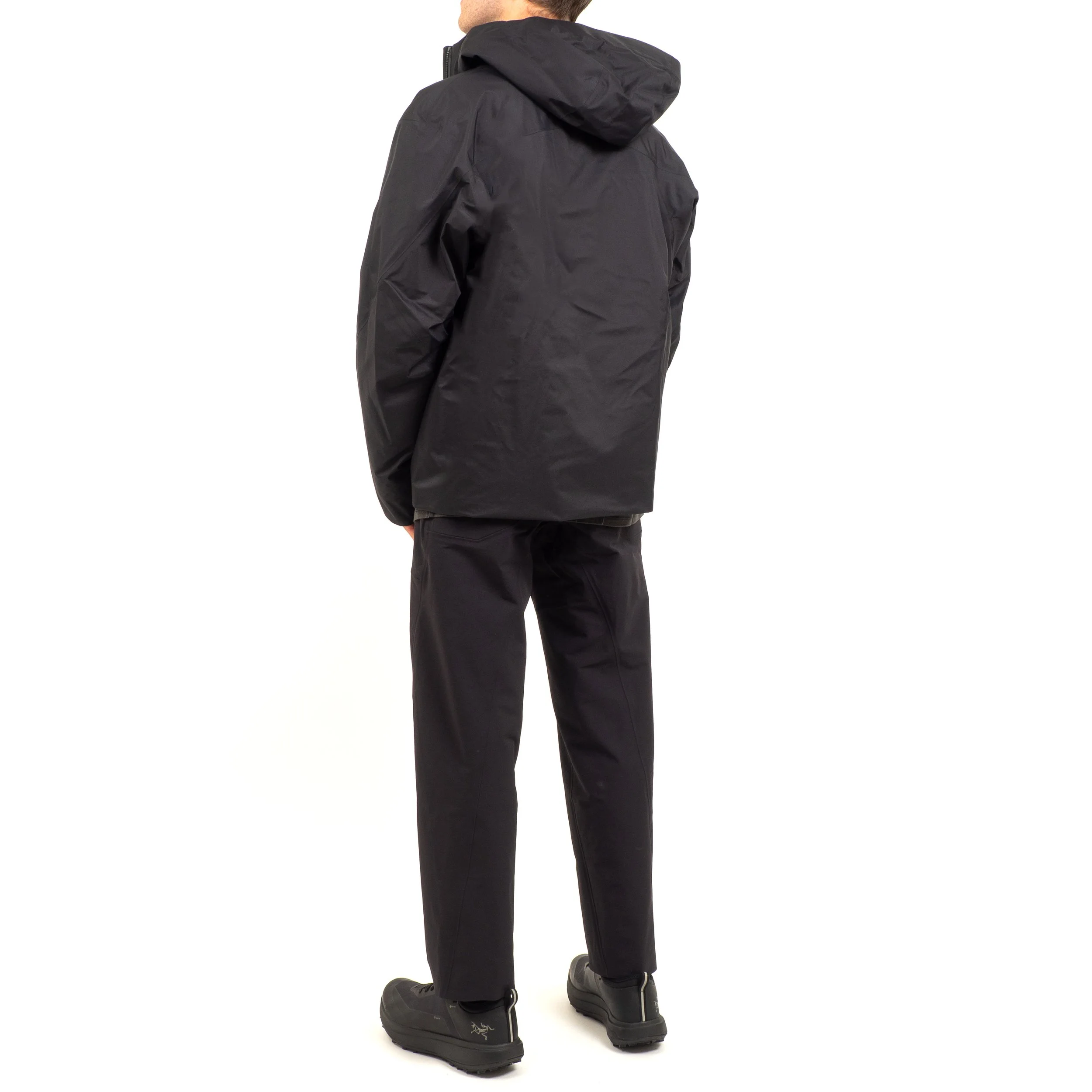 VEILANCE-Diode-IS-Jacket-Black-OB-02.jpg