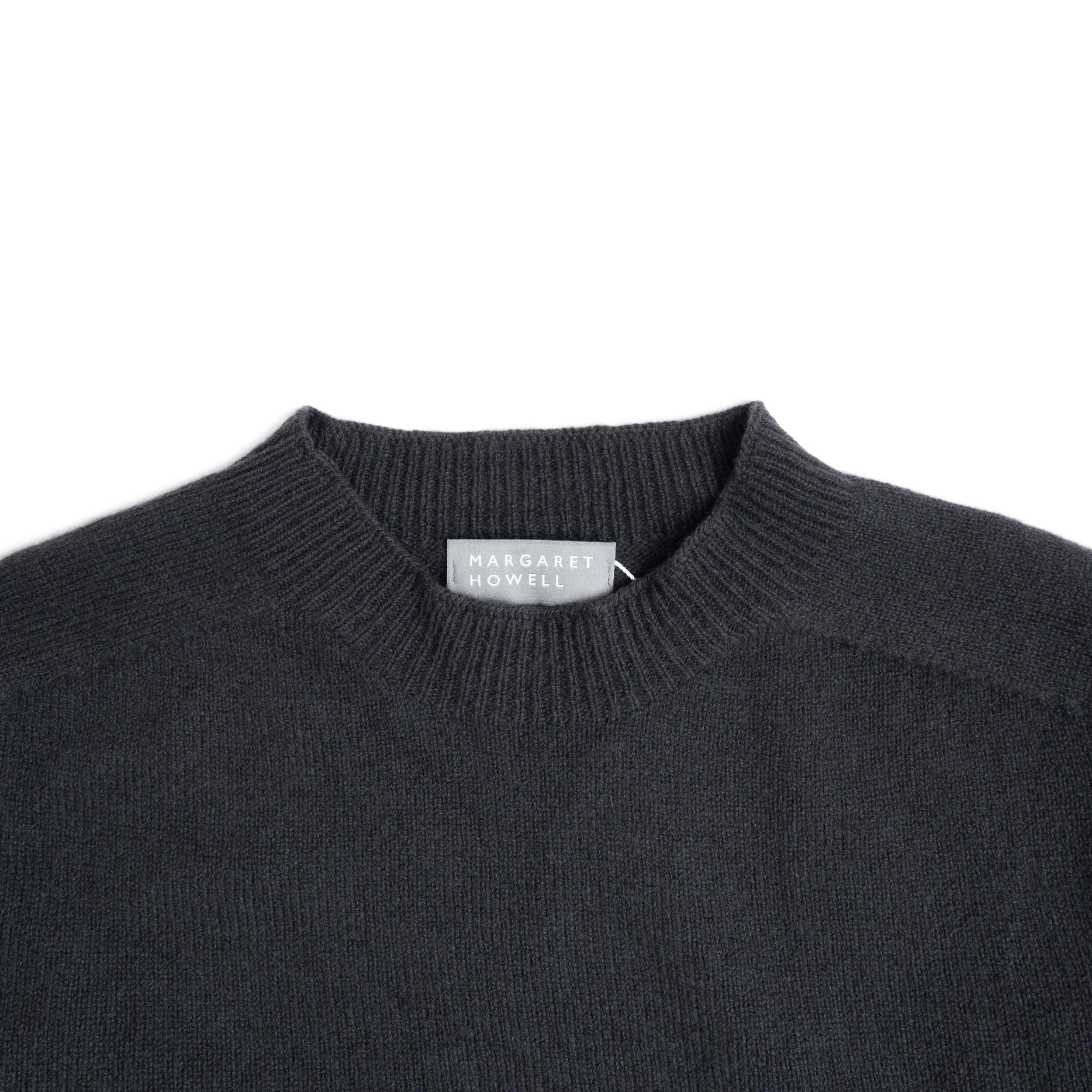 MH-Yak-Sweater-Asphalt-04.jpg