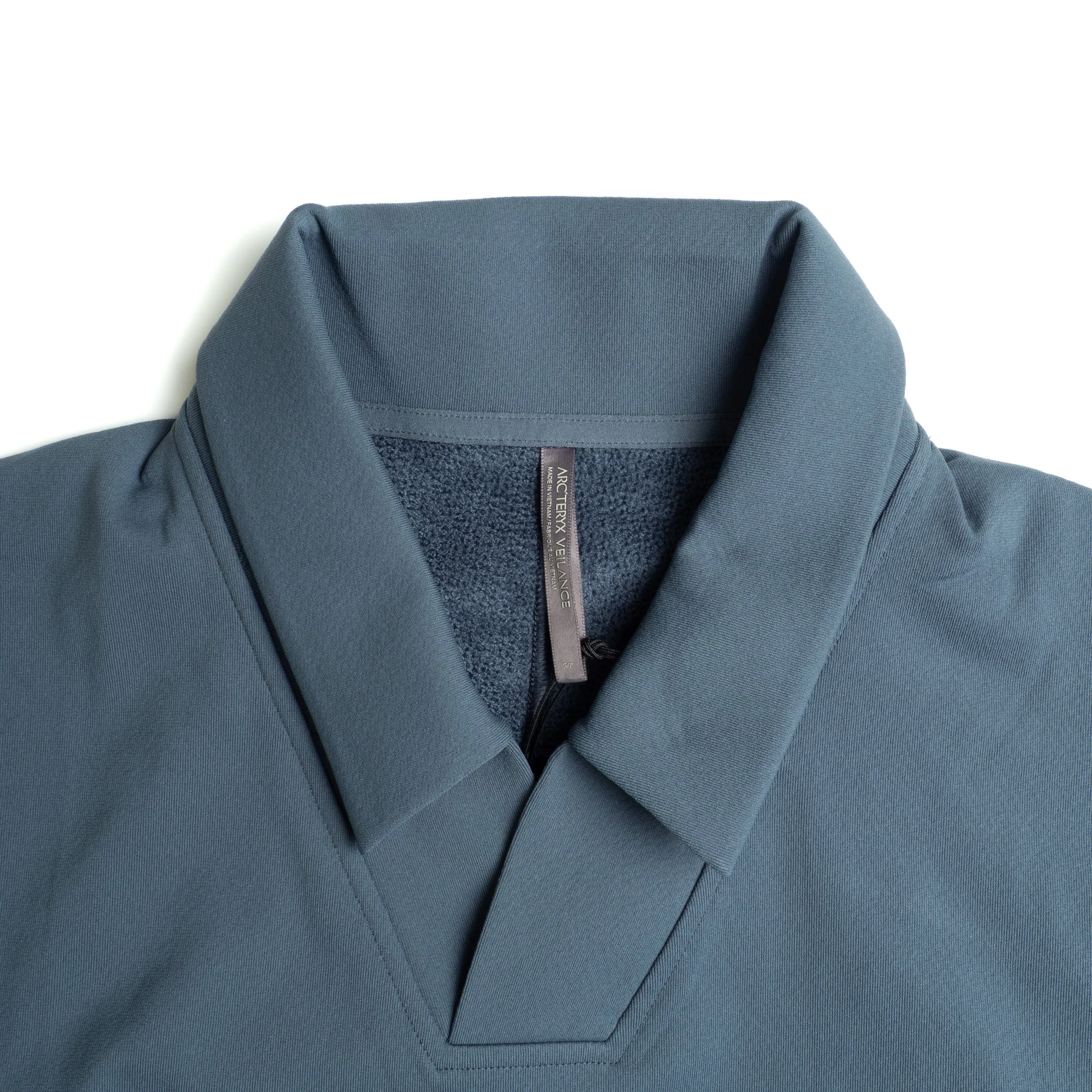 VEILANCE-Consola-Fleece-Neptune-04.jpg
