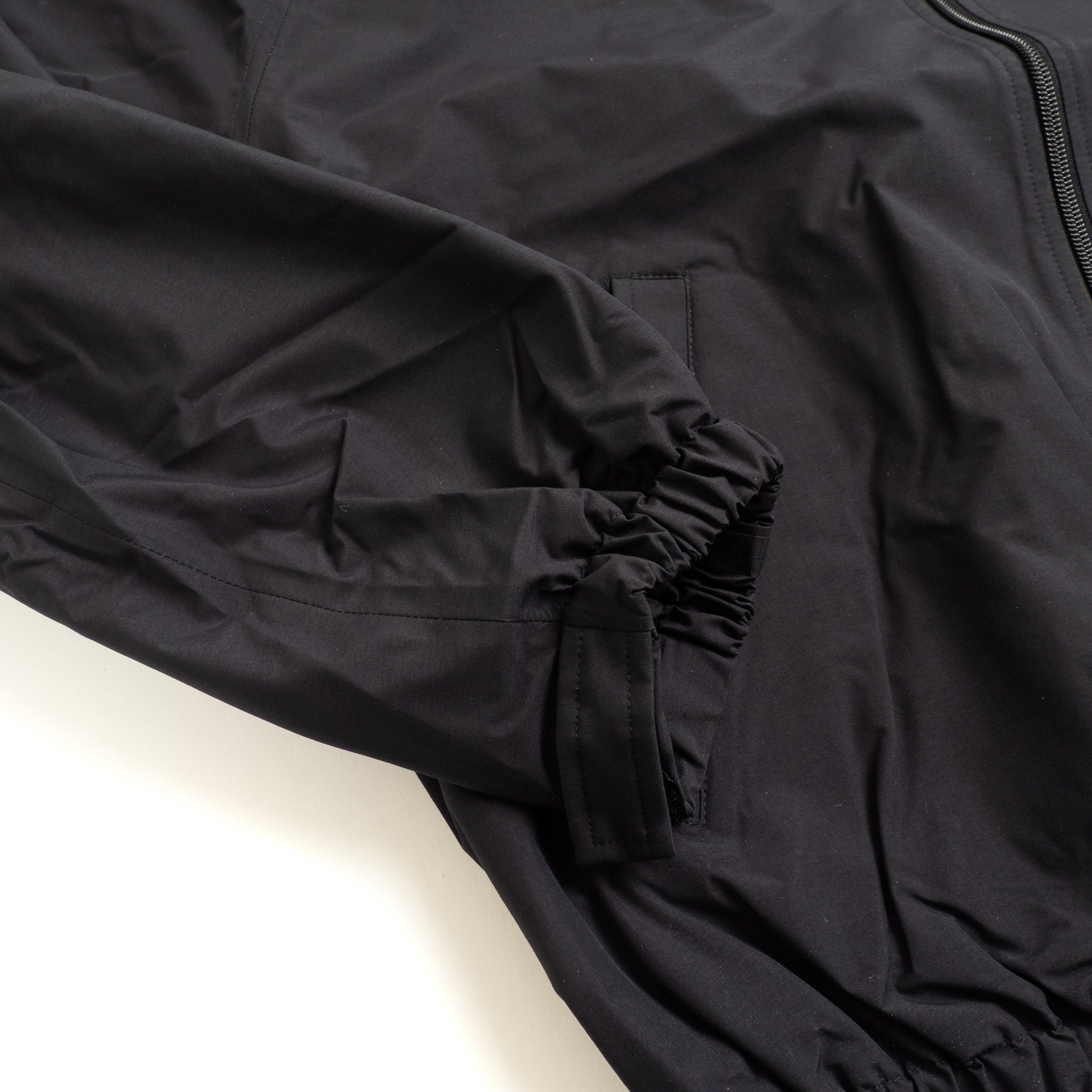 cg-axisbomber-black-05.jpg