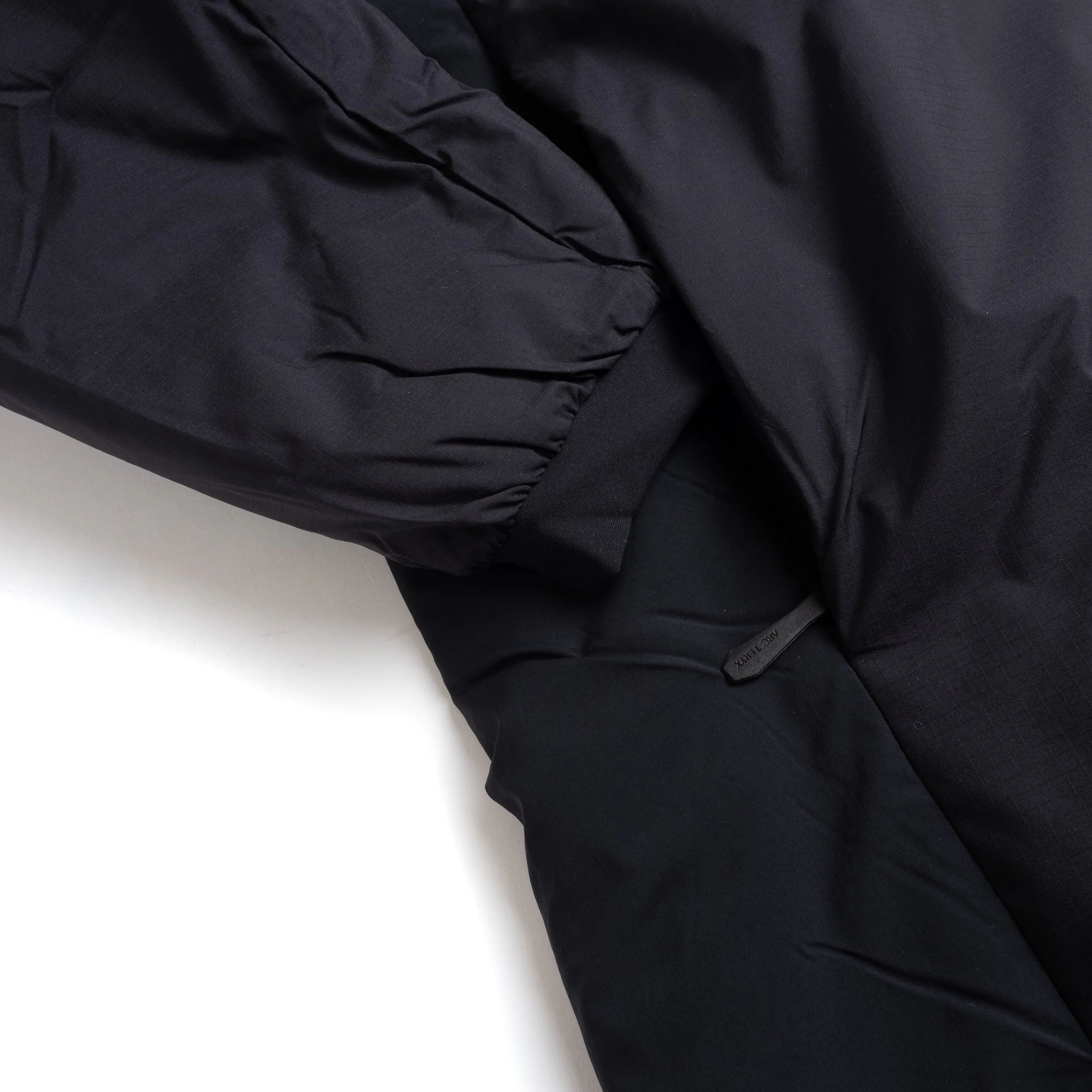 arc-atom-sv-black-05.jpg