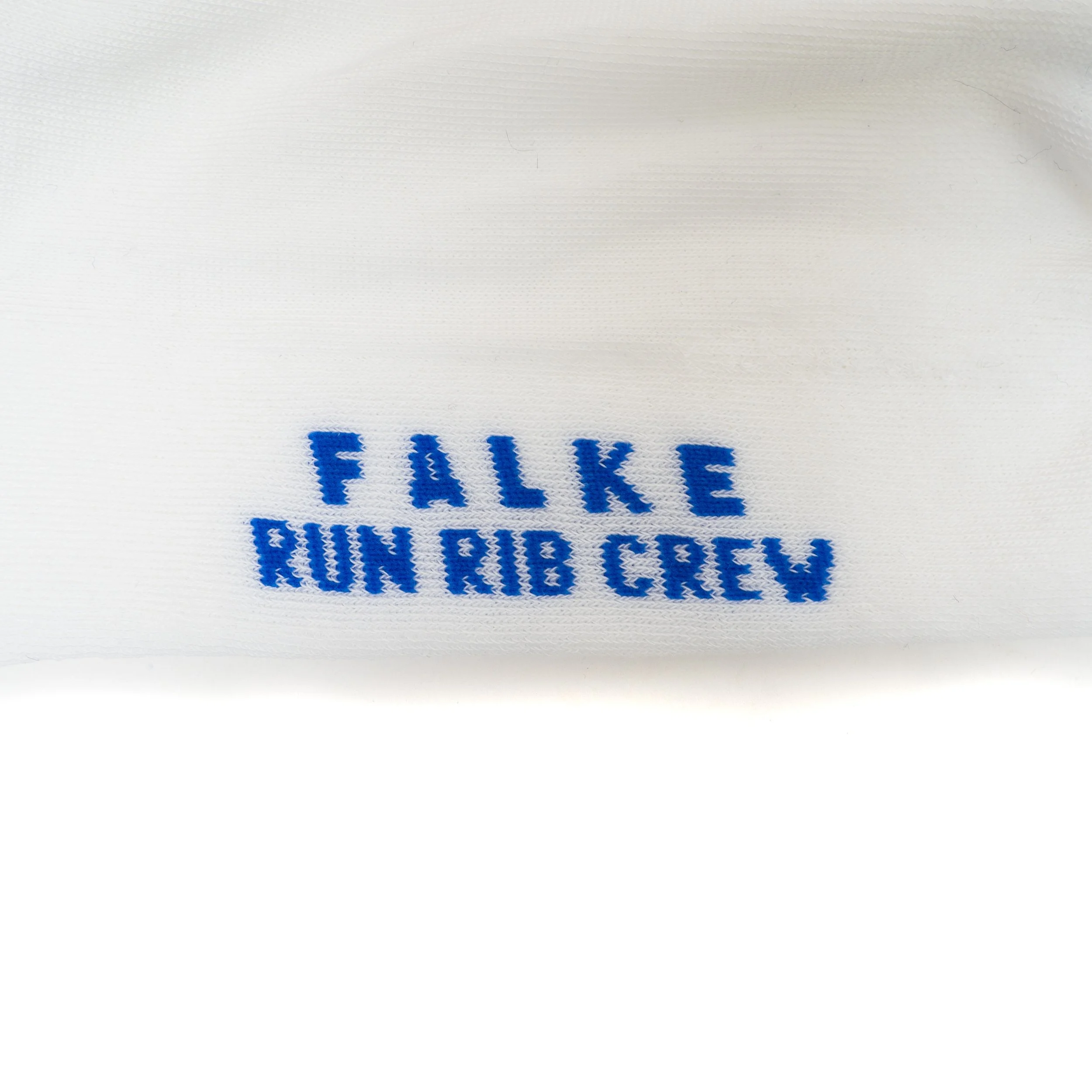 FALKE-RunRibCrew-White-04.jpg