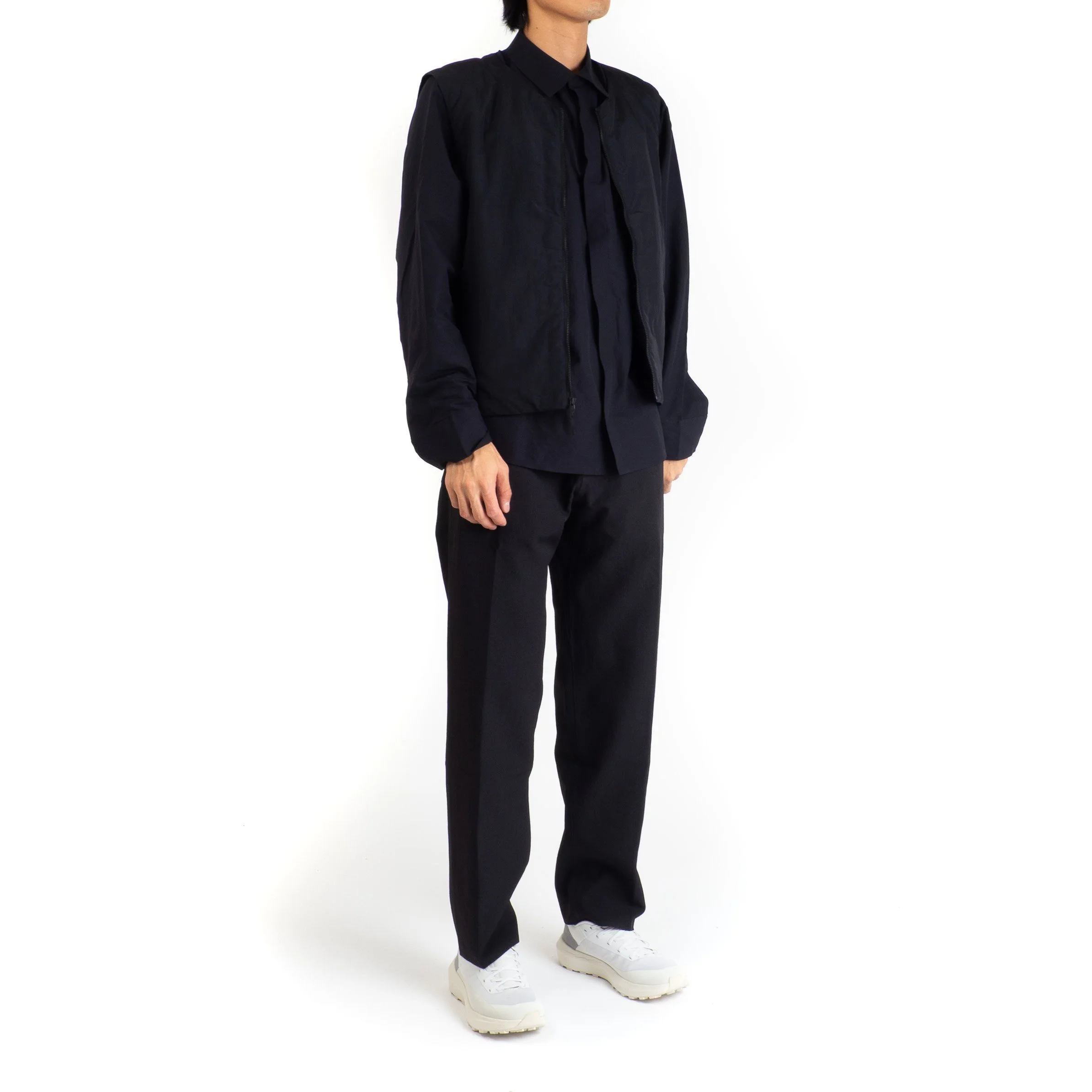 VEILANCE-Naroda-Ins-Vest-Black-02.jpg