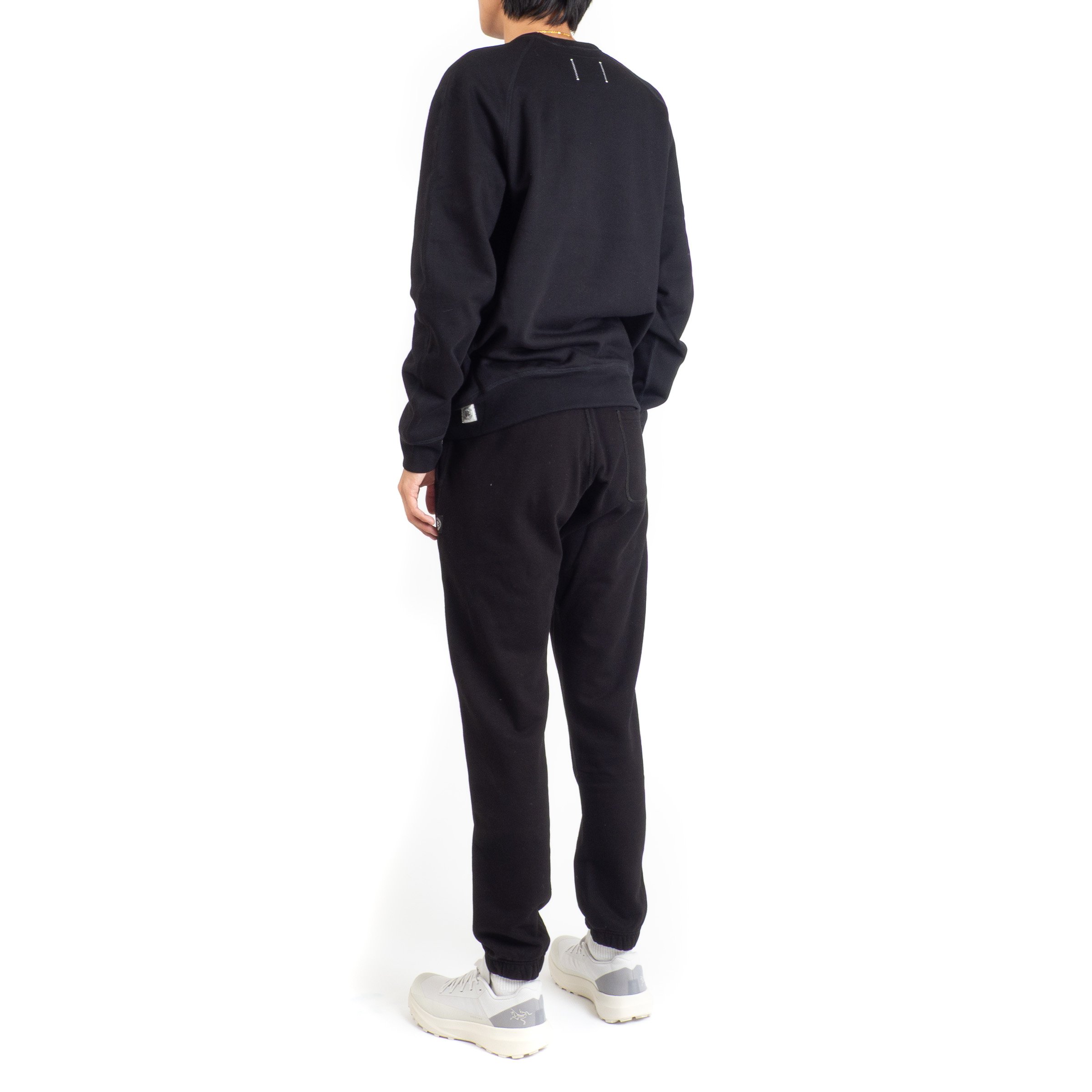 RC-Standard-PulloverCrewneck-Black-03.jpg