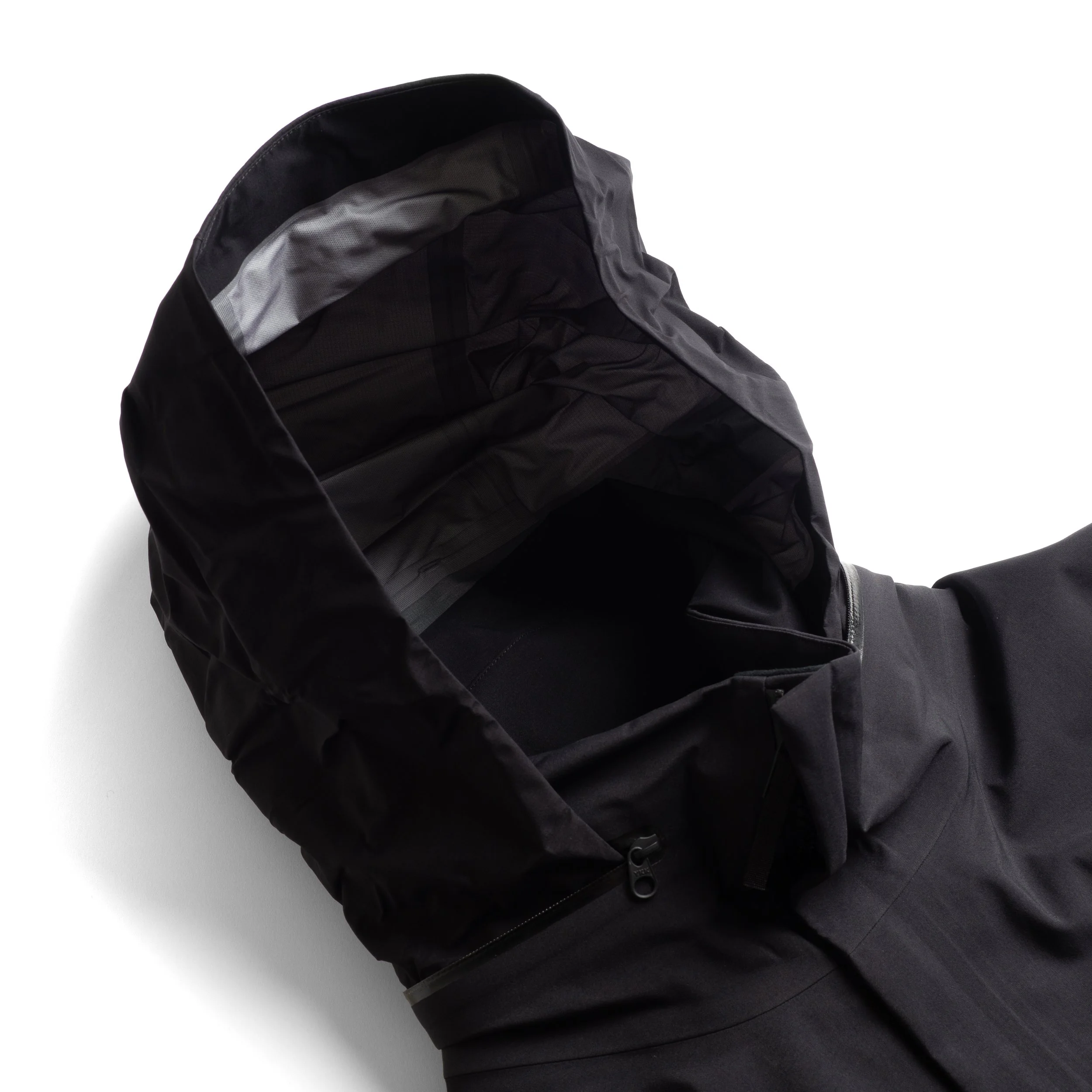 VEILANCE-Field-Jacket-Black-05.jpg