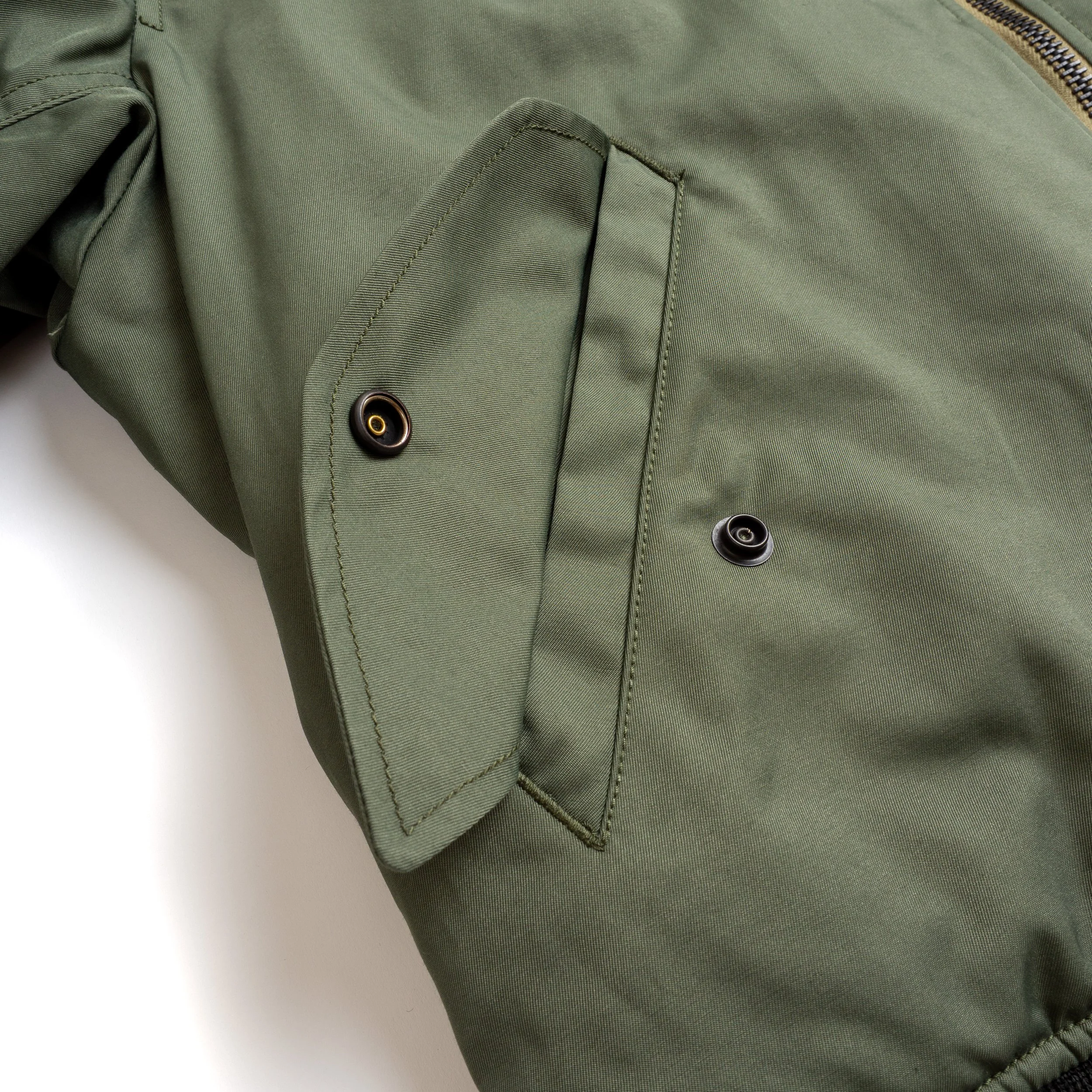 CIOTA-MA1-FlightJacket-Olive-06.jpg