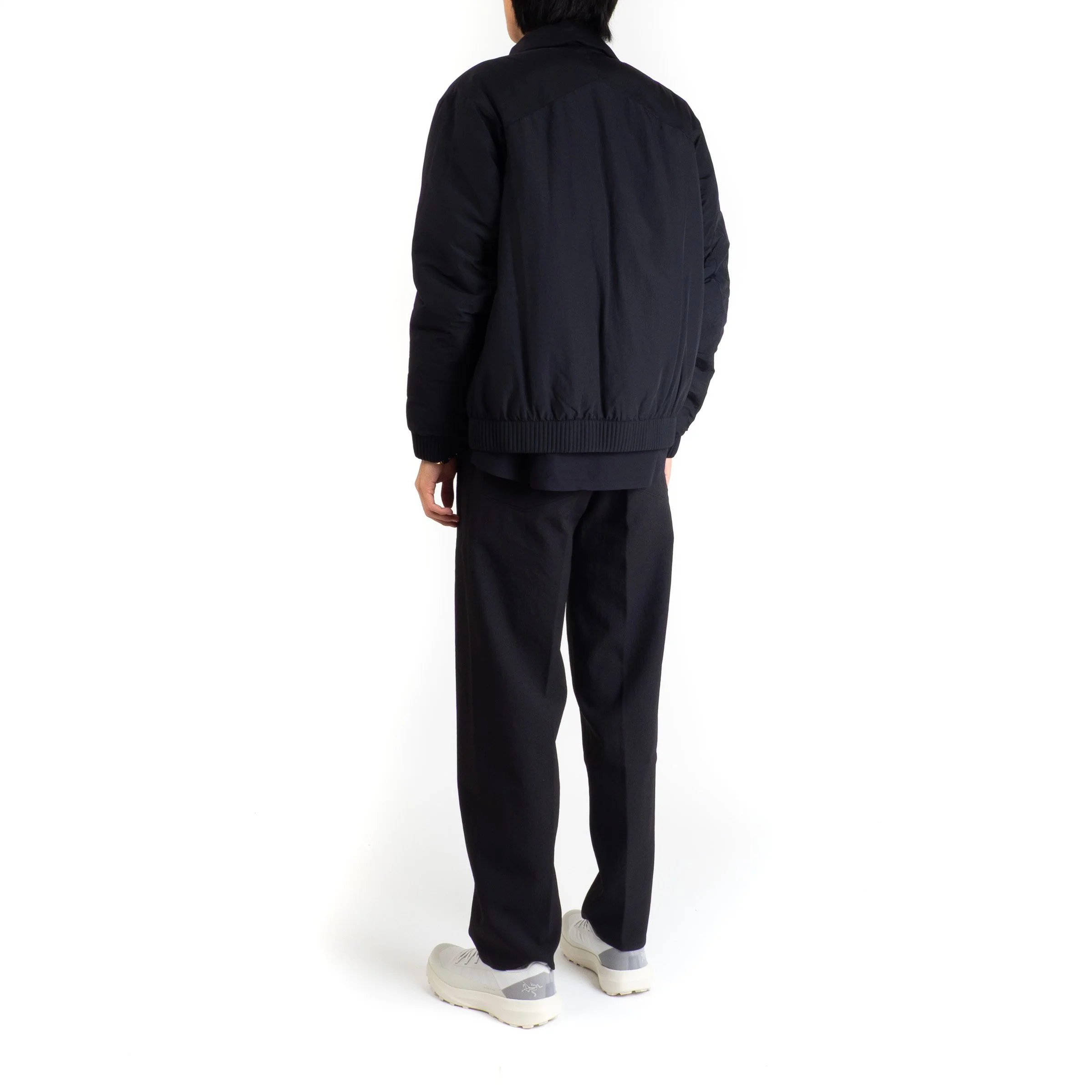 VEILANCE-Naroda-Ins-Jacket-Black-03.jpg